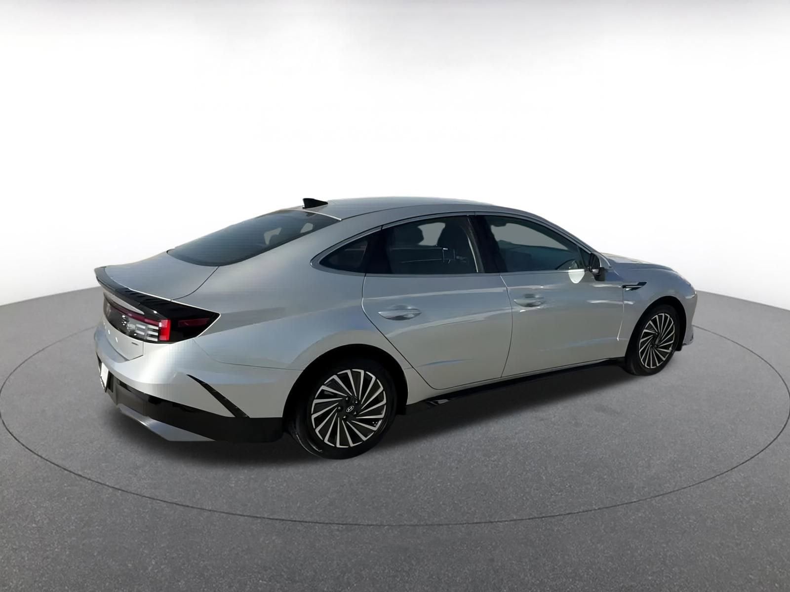 Thumbnail: 2024 Hyundai Sonata - 12