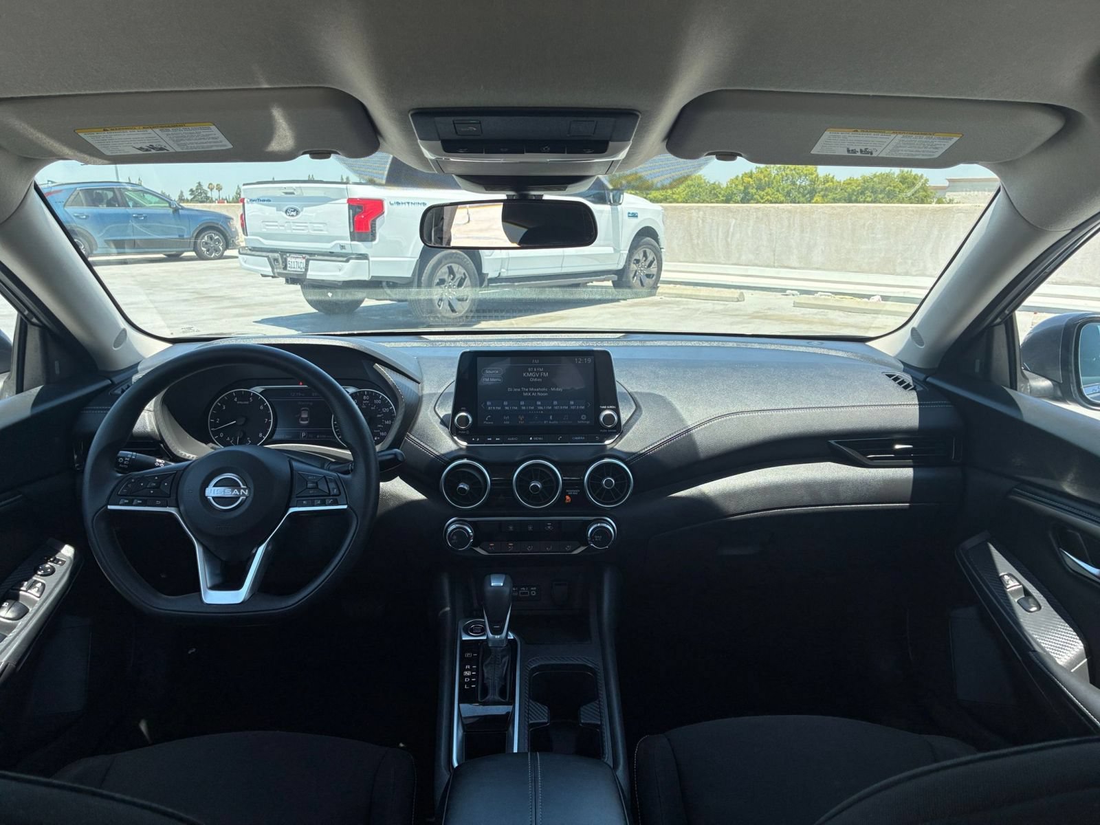 Thumbnail: 2025 Nissan Sentra - 31