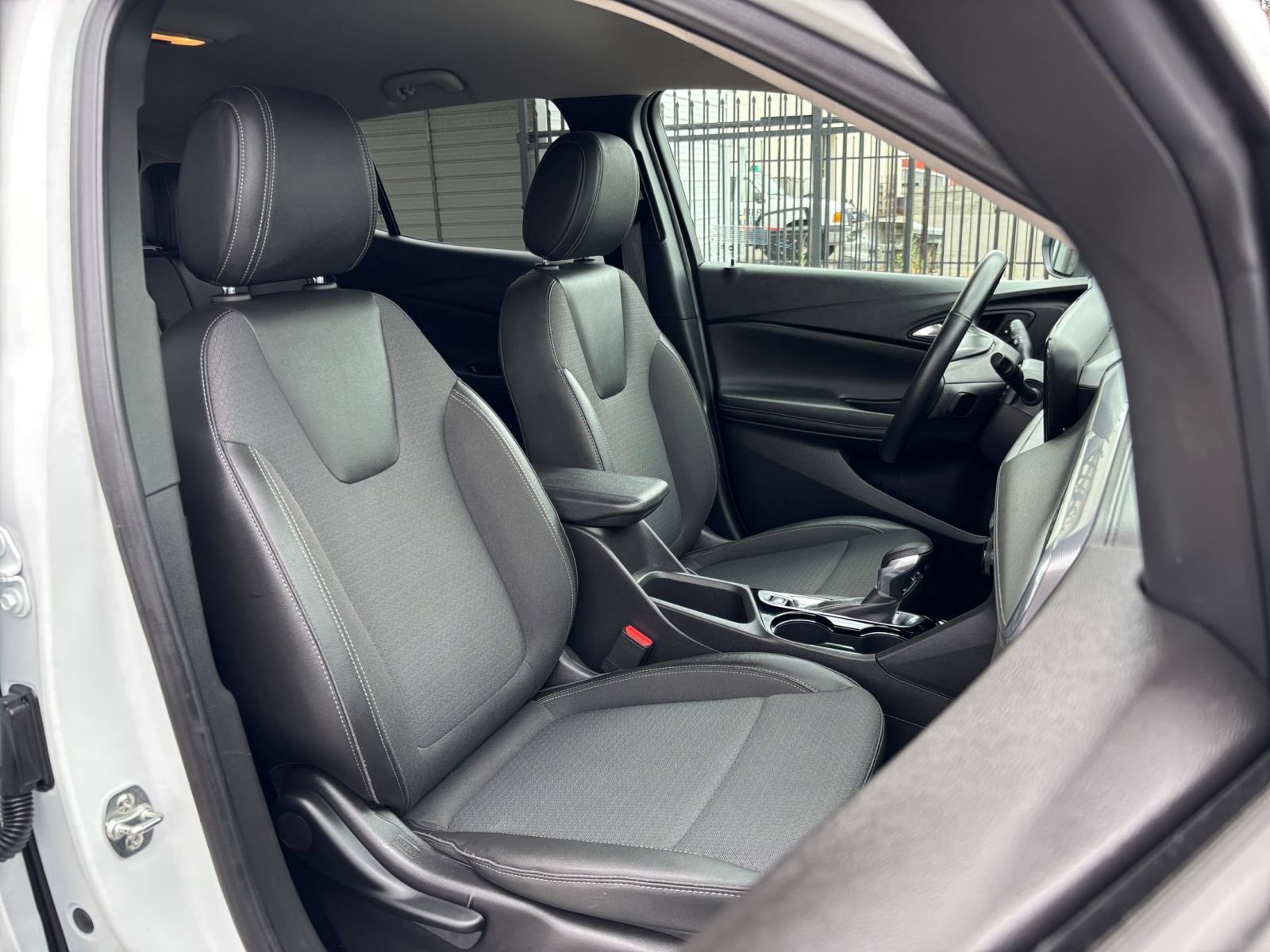Thumbnail: 2025 Buick Encore GX - 30