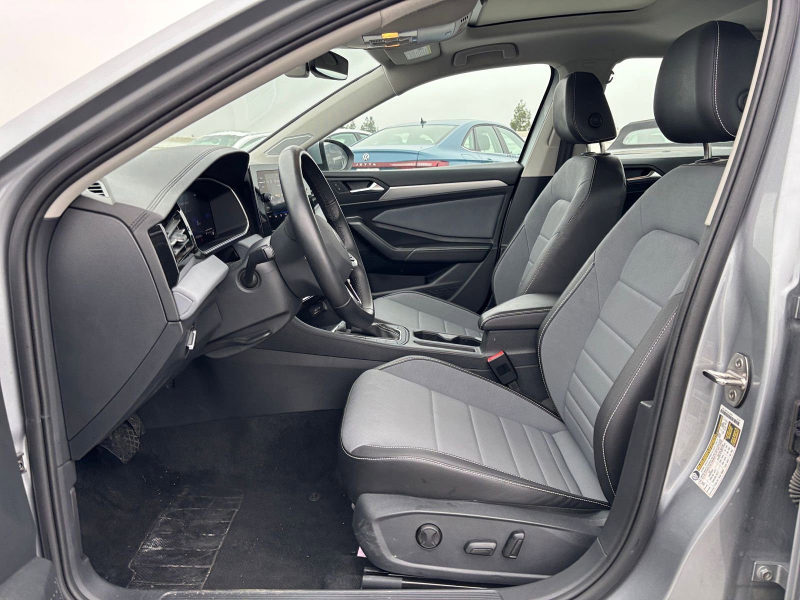 Thumbnail: 2025 Volkswagen Jetta - 25