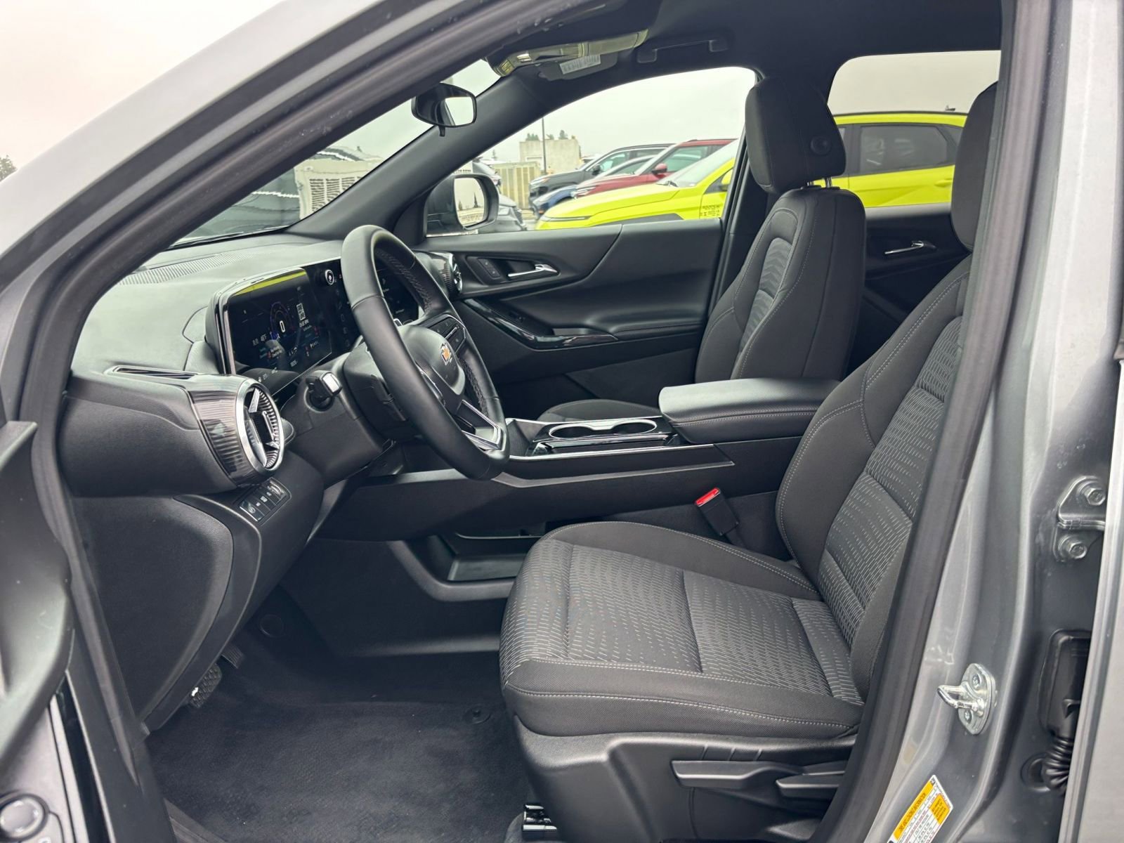 Thumbnail: 2025 Chevrolet Equinox - 25