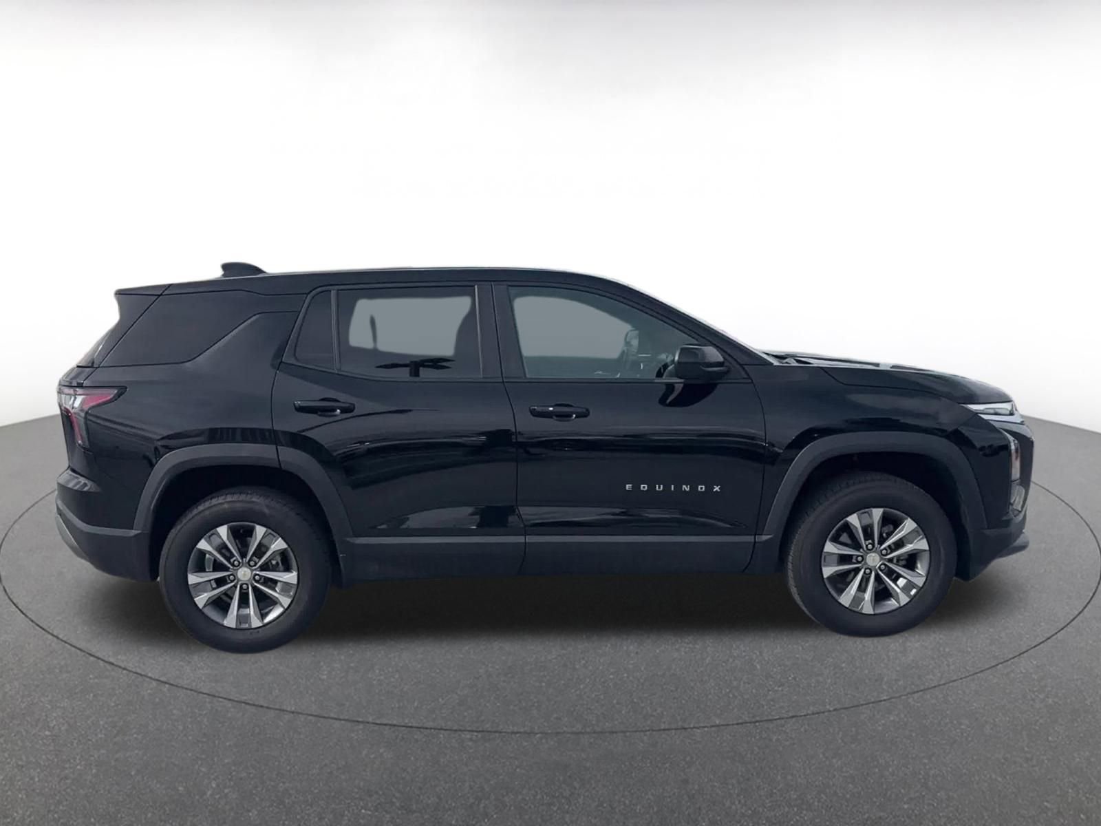 Thumbnail: 2025 Chevrolet Equinox - 16