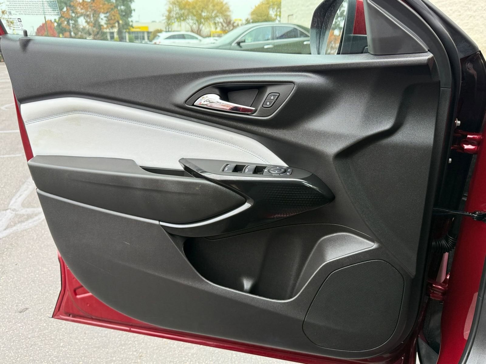 Thumbnail: 2025 Chevrolet Trax - 20