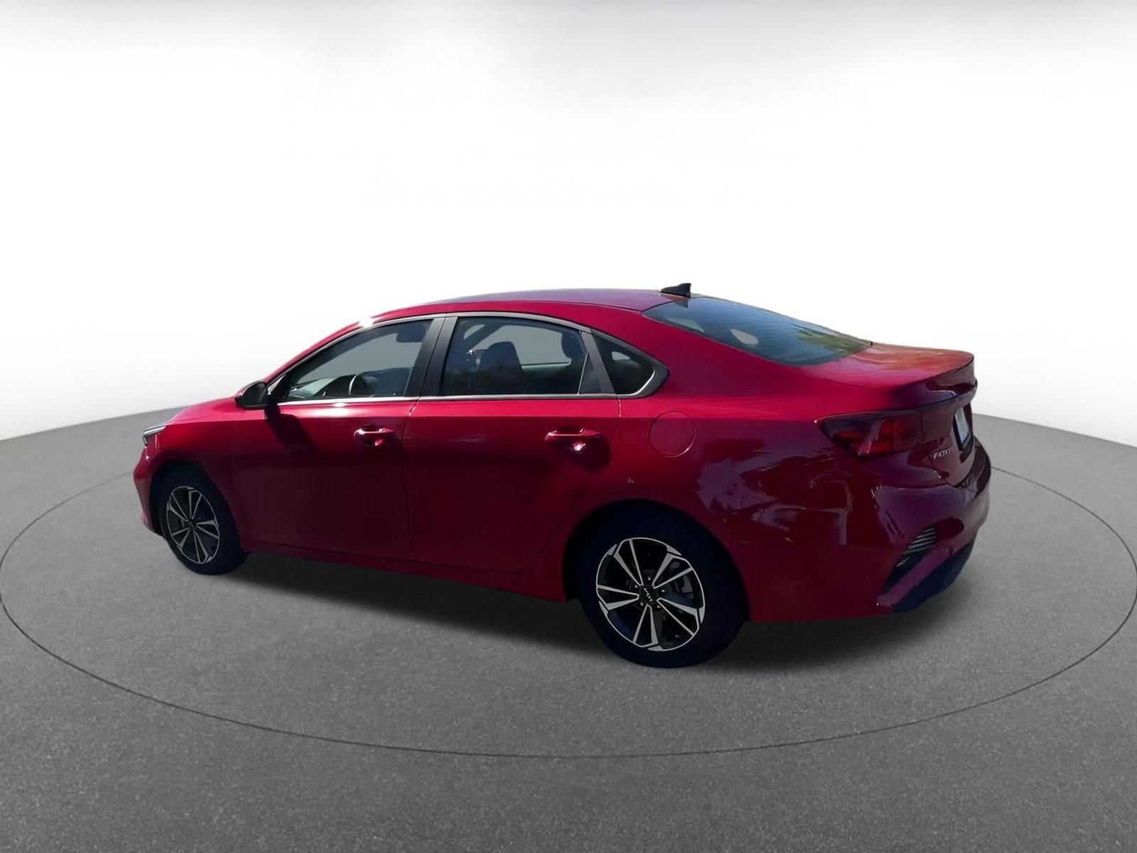 Thumbnail: 2024 Kia Forte - 10