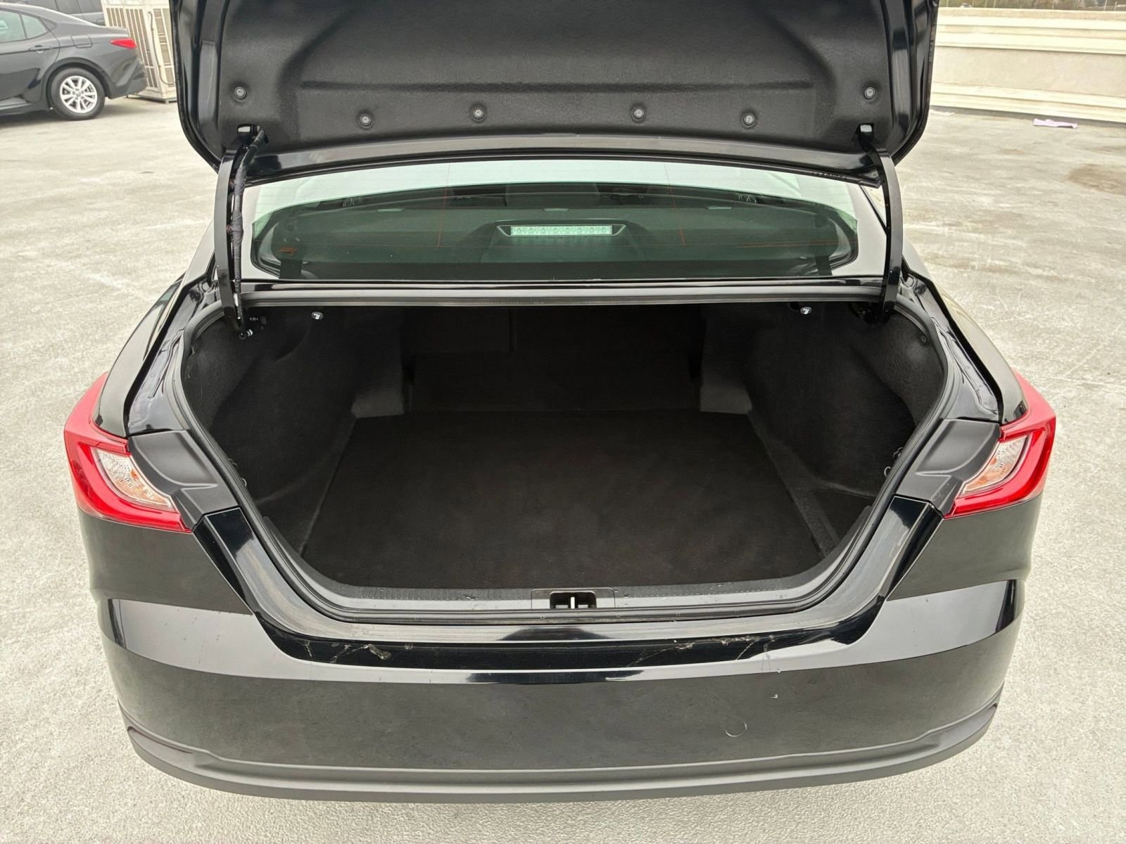 Thumbnail: 2025 Toyota Camry - 29