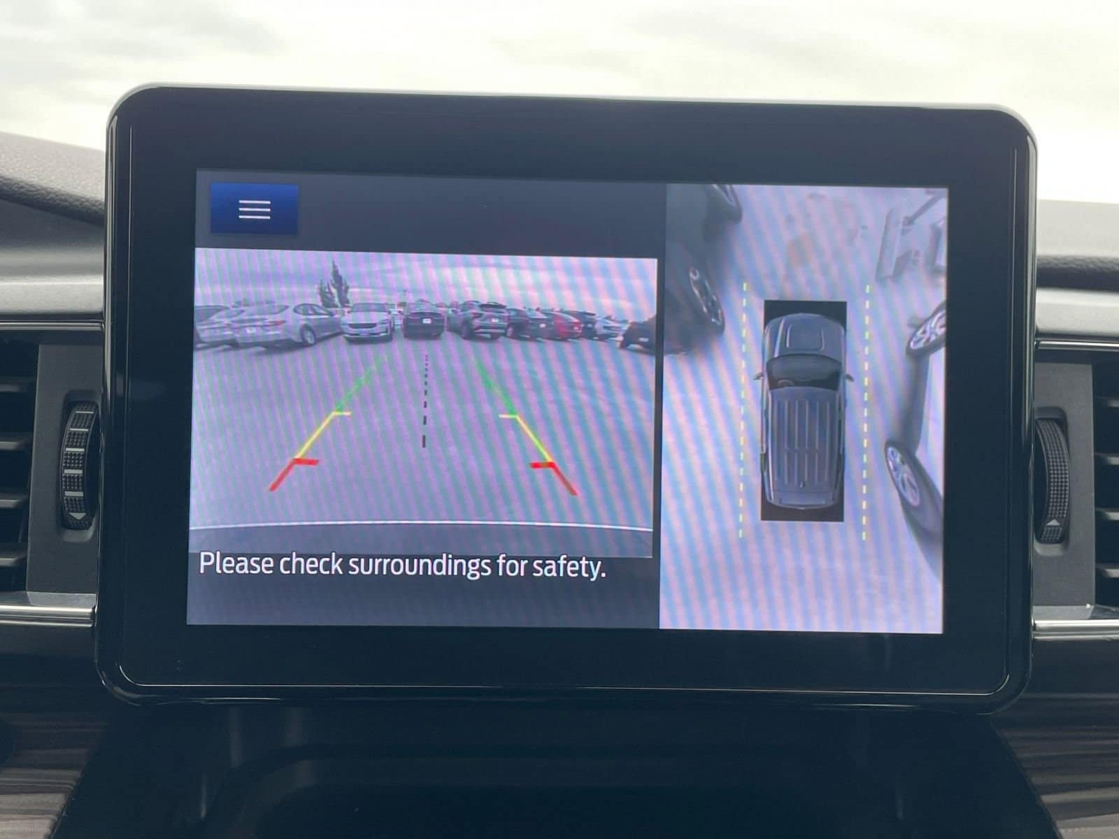 Thumbnail: 2023 Ford Explorer - 17