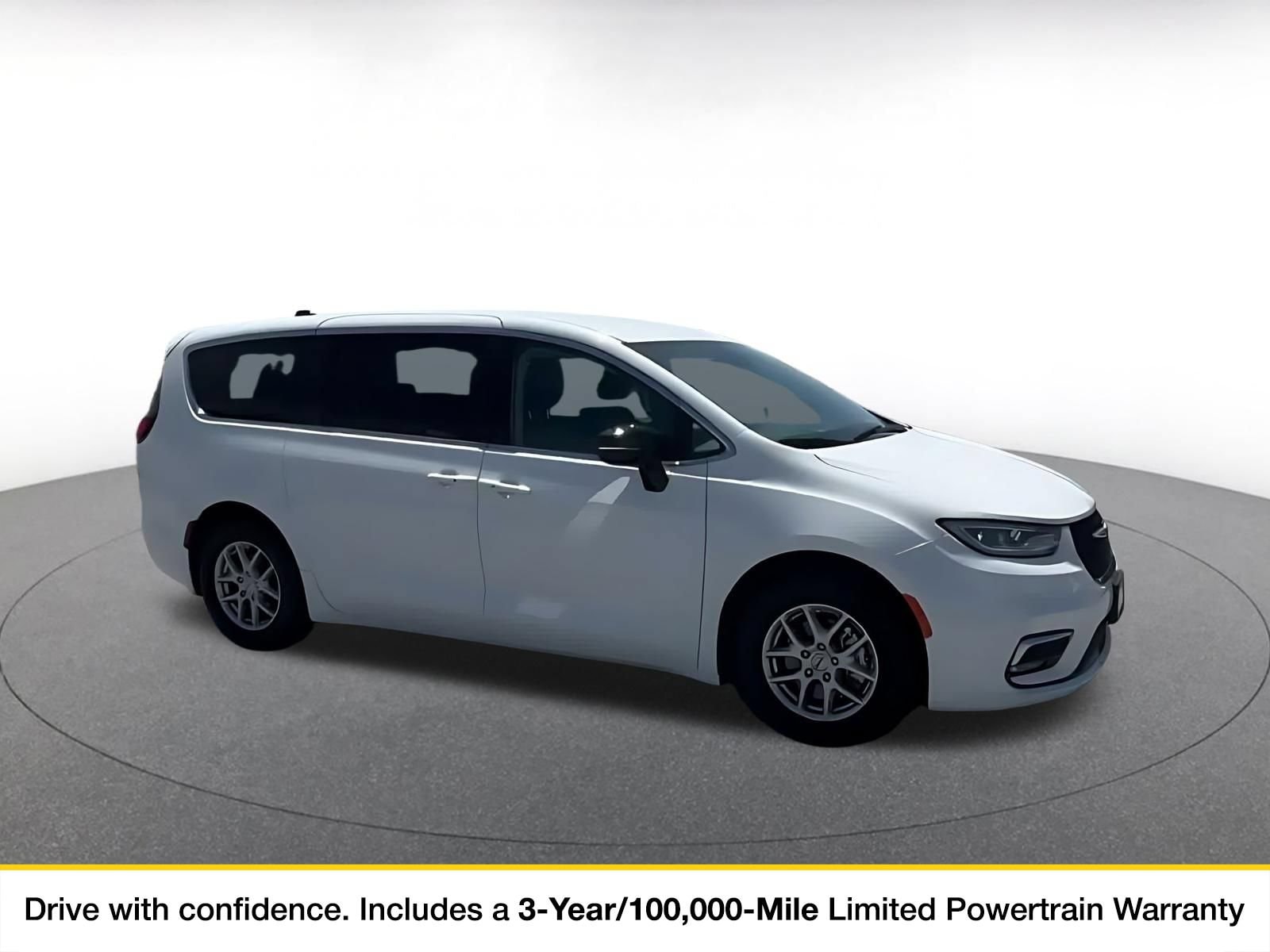 Thumbnail: 2024 Chrysler Pacifica - 1