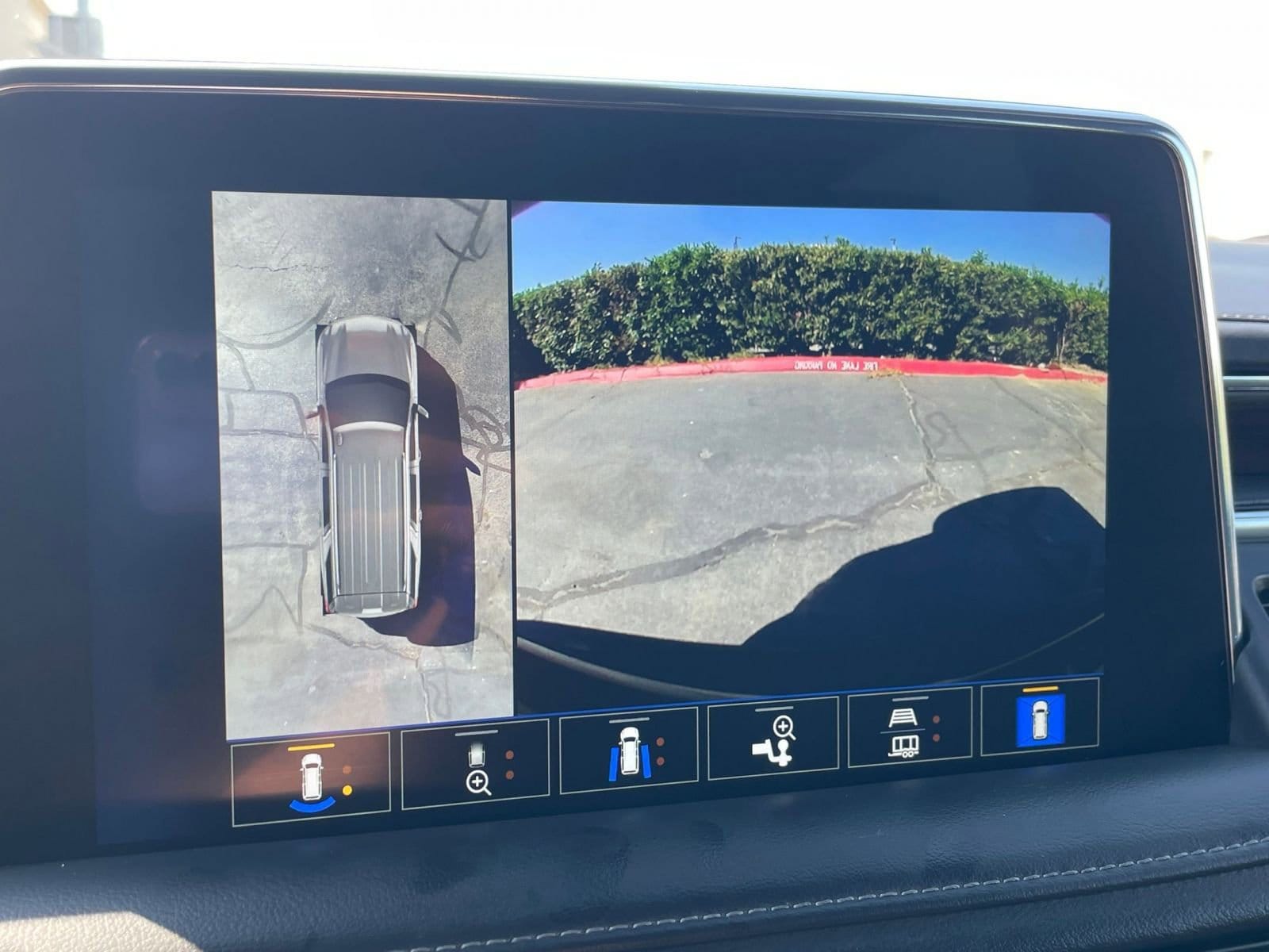 Thumbnail: 2023 Chevrolet Tahoe - 25