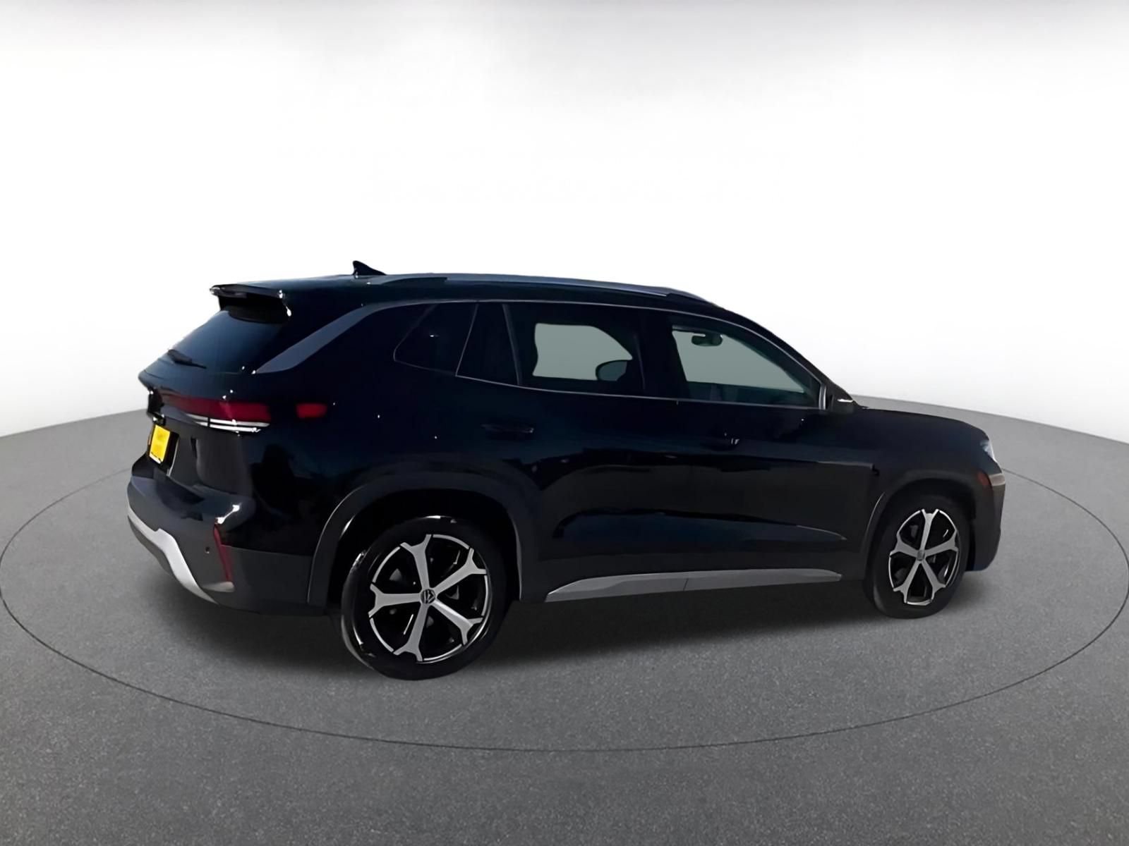 Thumbnail: 2026 Volkswagen Tiguan - 12