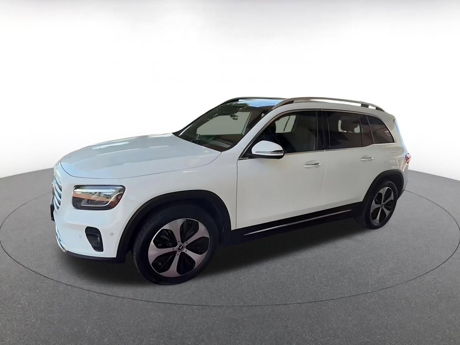 Thumbnail: 2025 Mercedes-Benz GLB - 8