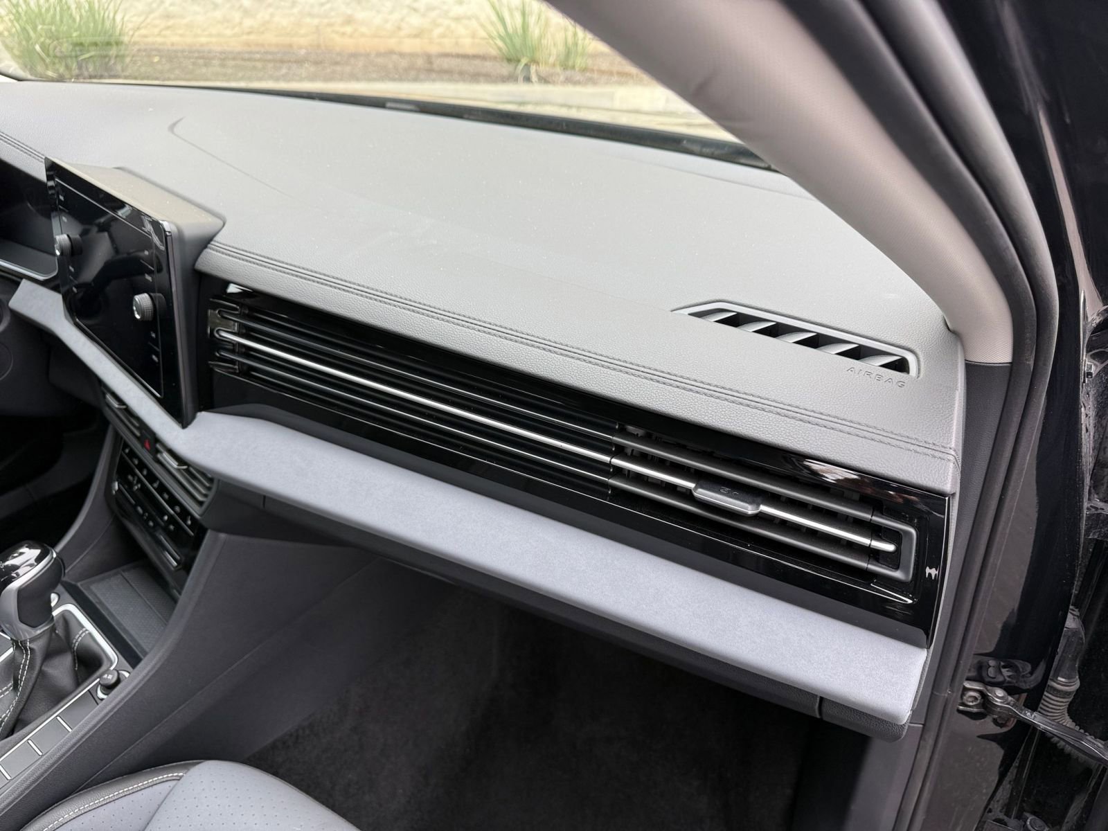 Thumbnail: 2025 Volkswagen Jetta - 34