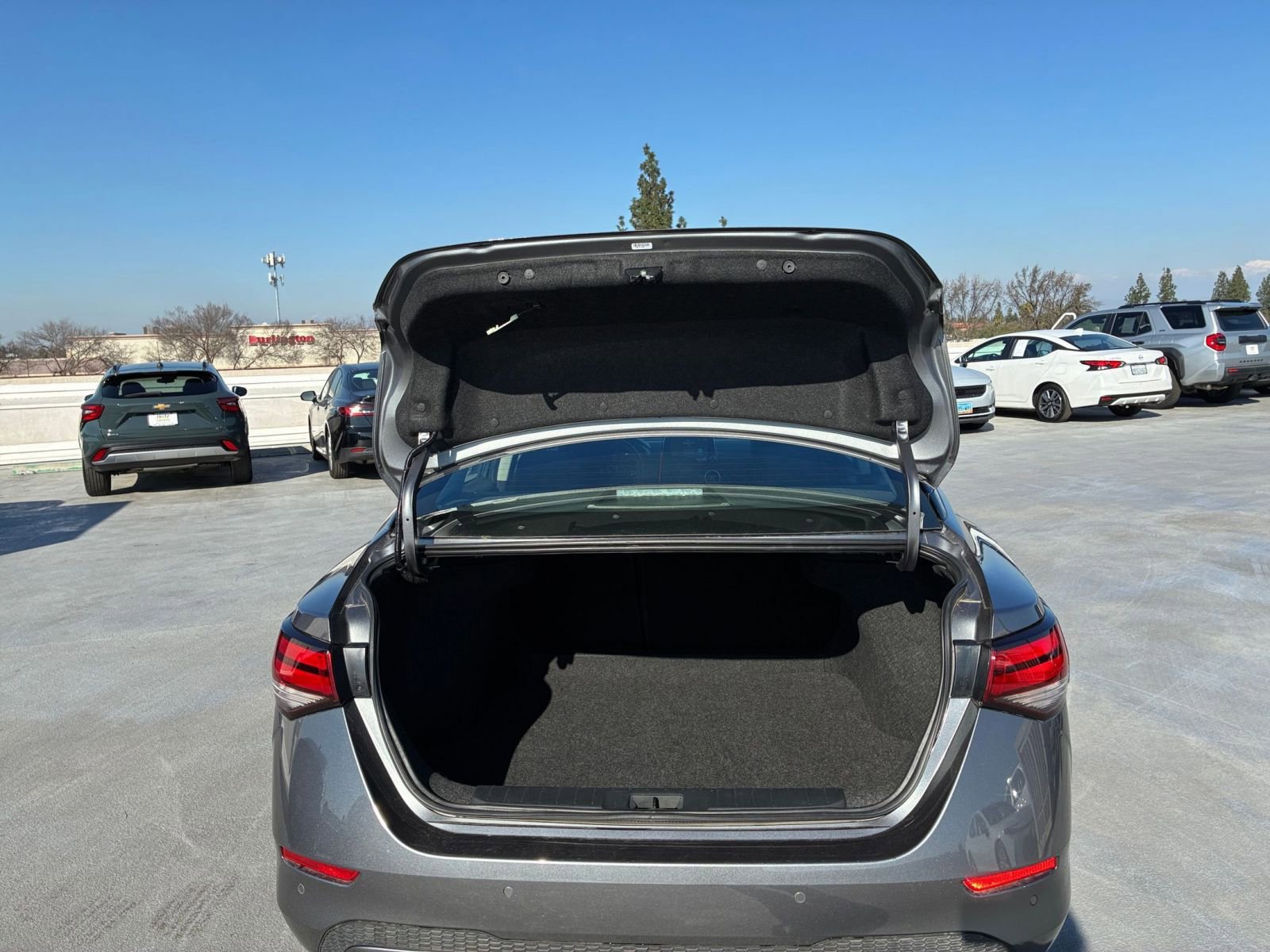 Thumbnail: 2025 Nissan Sentra - 29