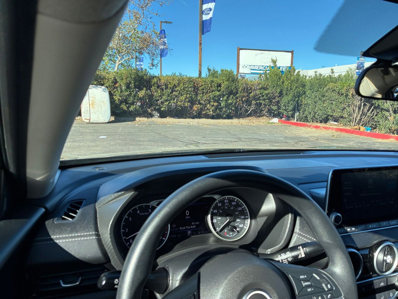 Thumbnail: 2025 Nissan Sentra - 32