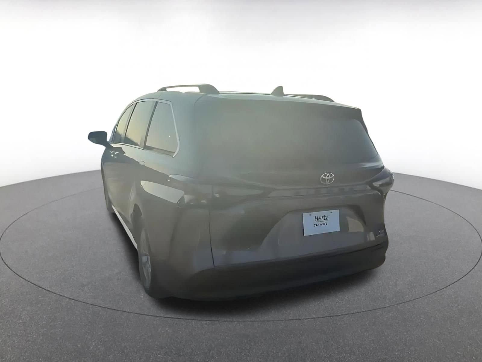Thumbnail: 2024 Toyota Sienna - 10