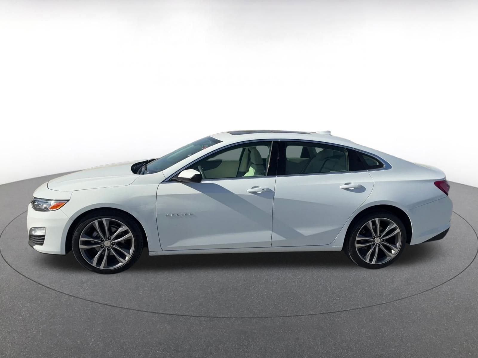 Thumbnail: 2024 Chevrolet Malibu - 9