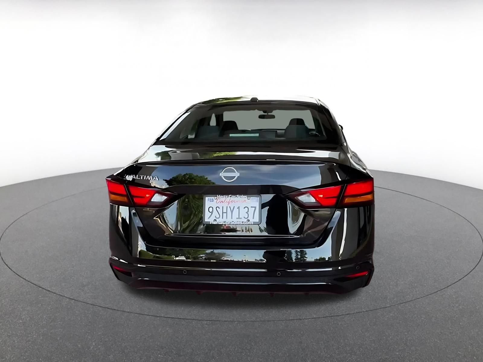Thumbnail: 2025 Nissan Altima - 10