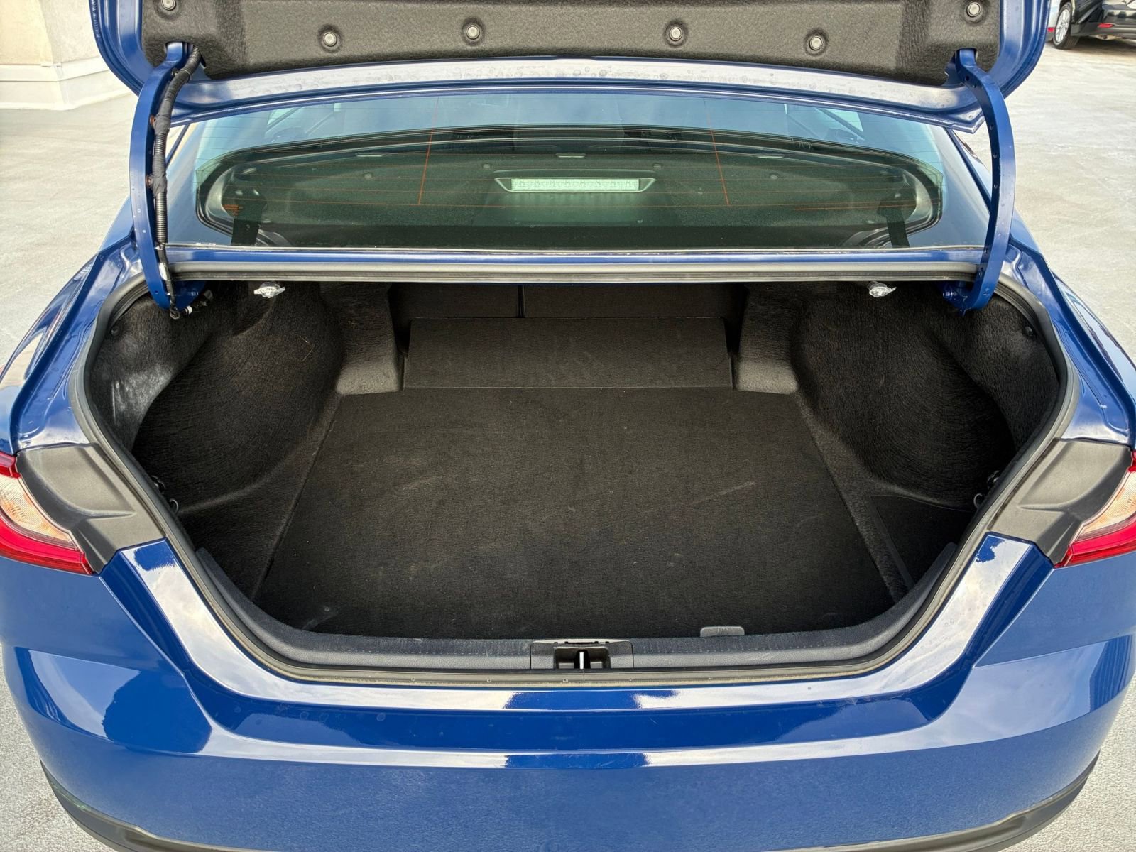 Thumbnail: 2025 Toyota Camry - 30