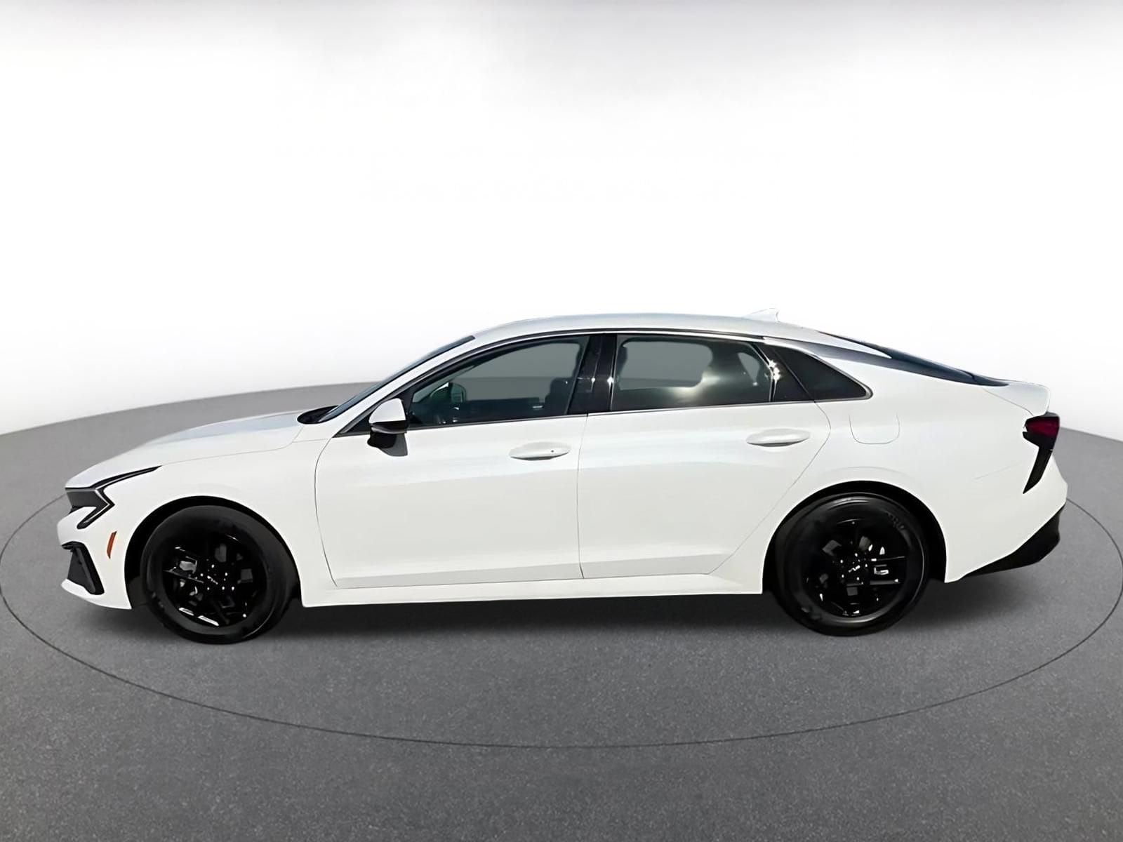 Thumbnail: 2025 Kia K5 - 10