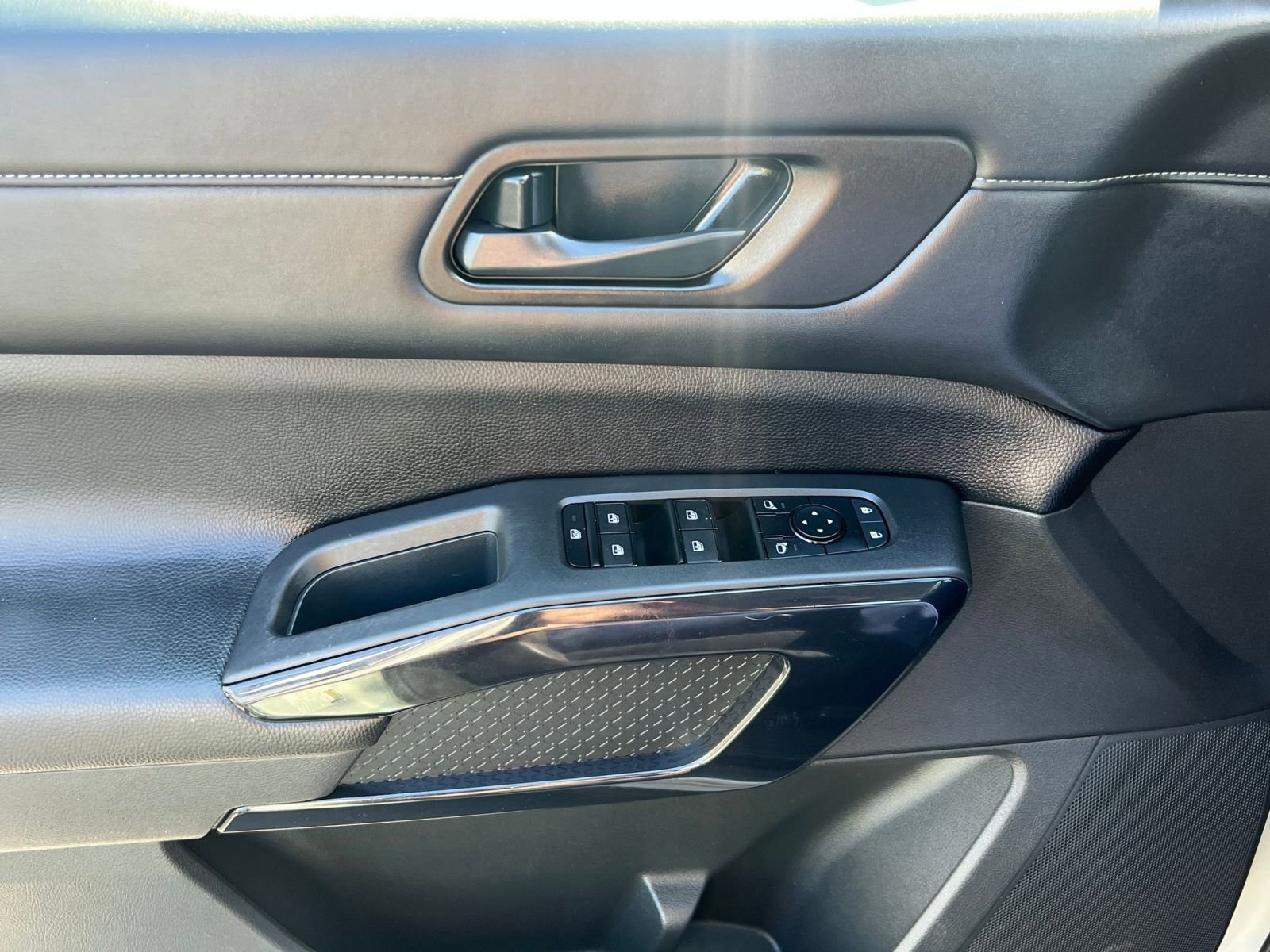 Thumbnail: 2025 Nissan Pathfinder - 18