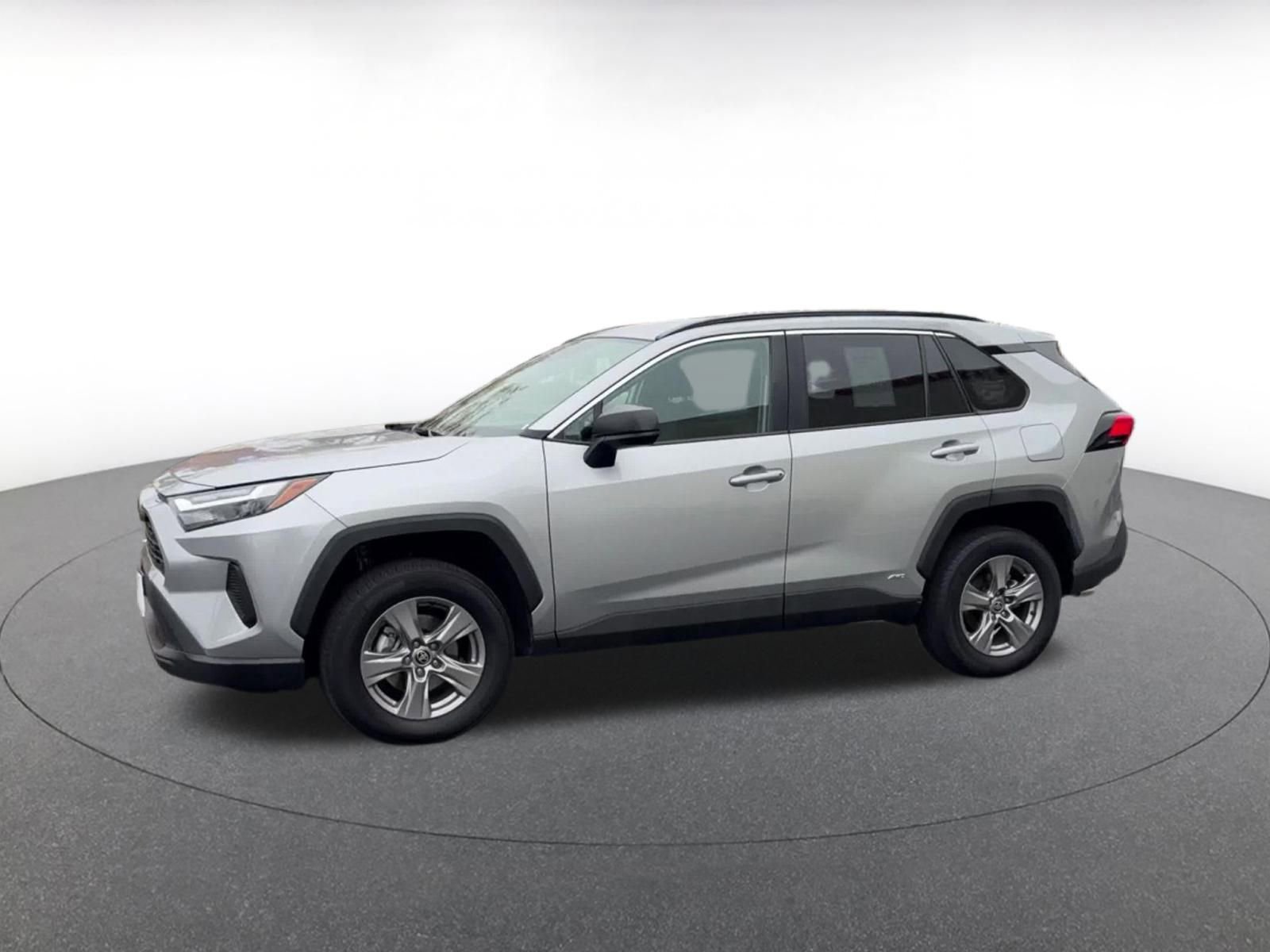 Thumbnail: 2025 Toyota RAV4 - 8