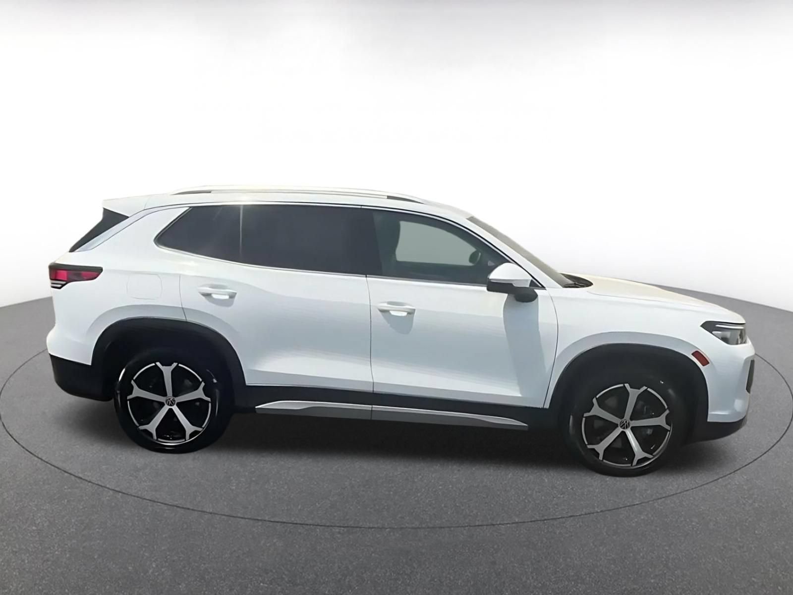 Thumbnail: 2026 Volkswagen Tiguan - 13