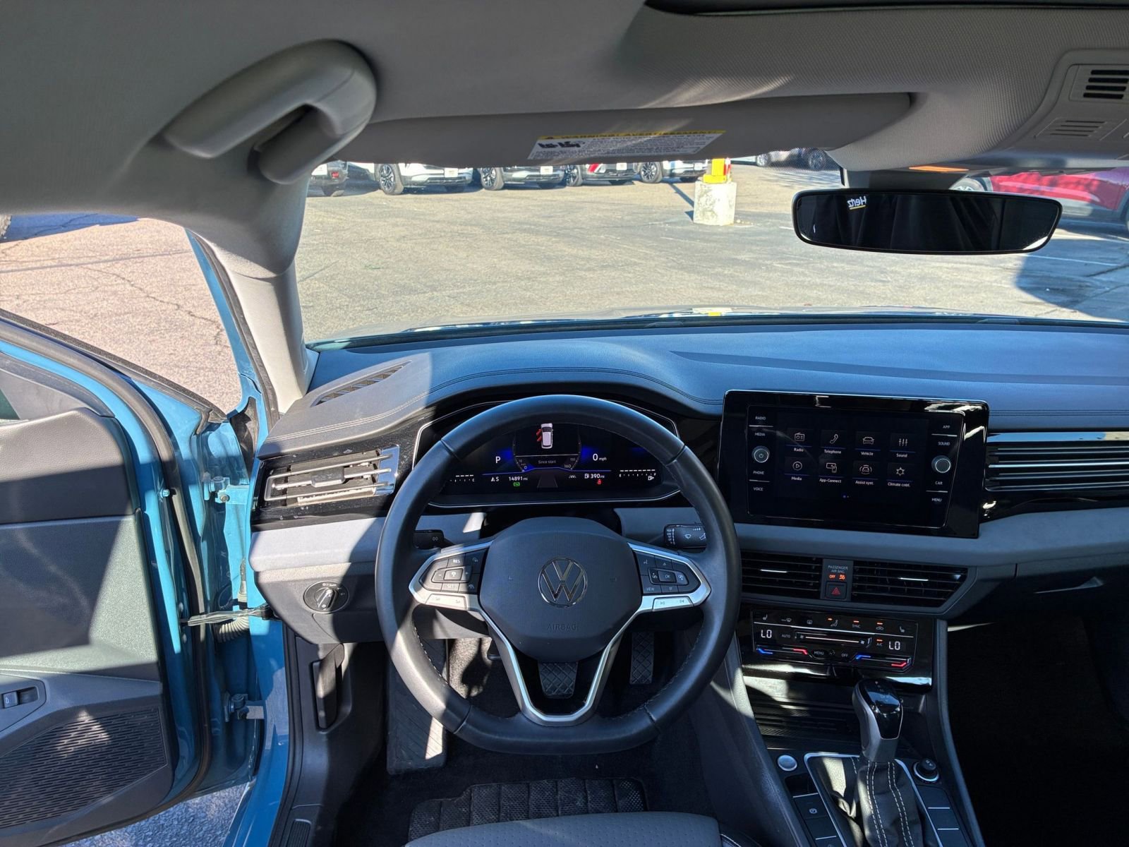 Thumbnail: 2025 Volkswagen Jetta - 33