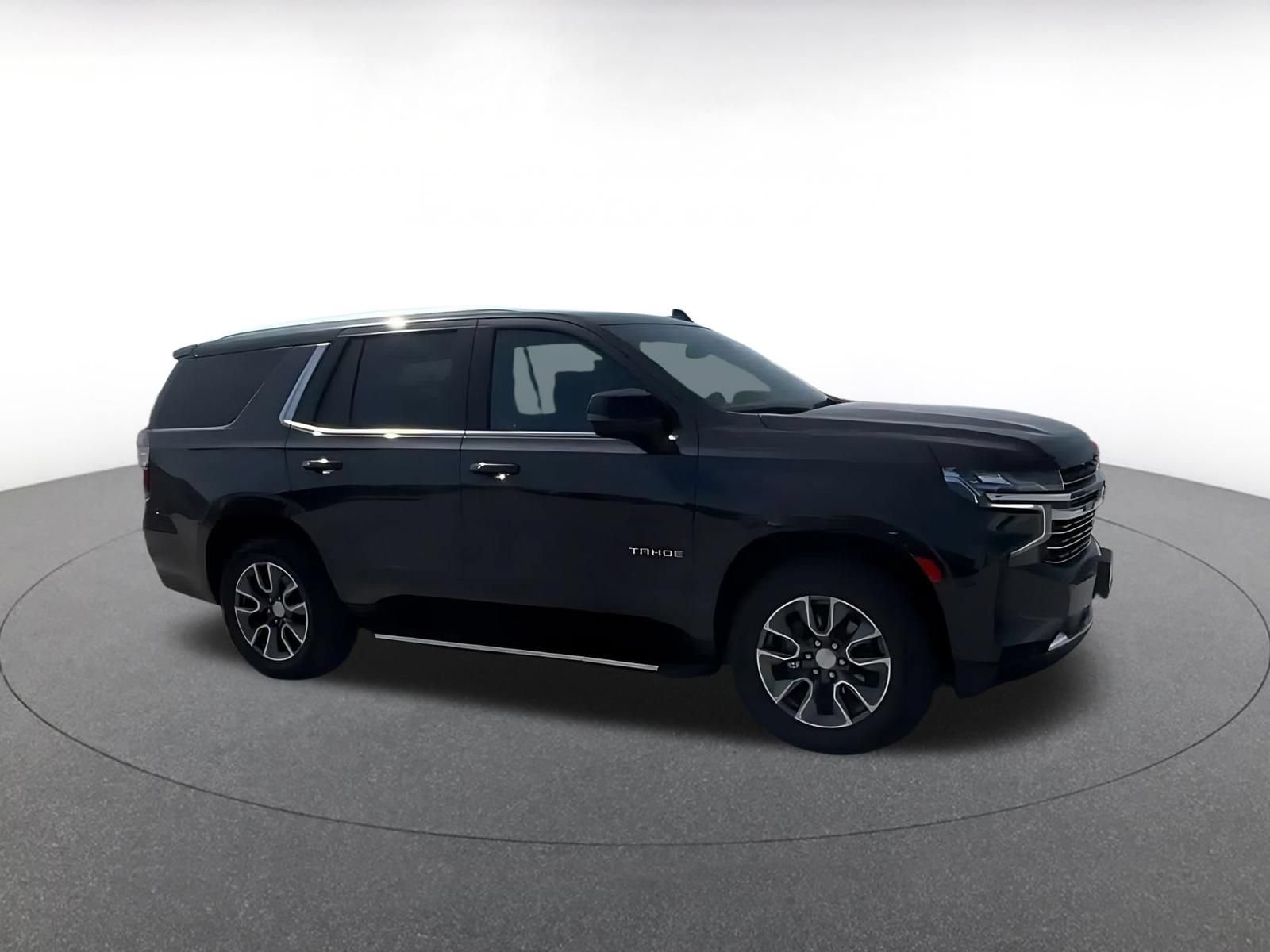 Thumbnail: 2024 Chevrolet Tahoe - 2
