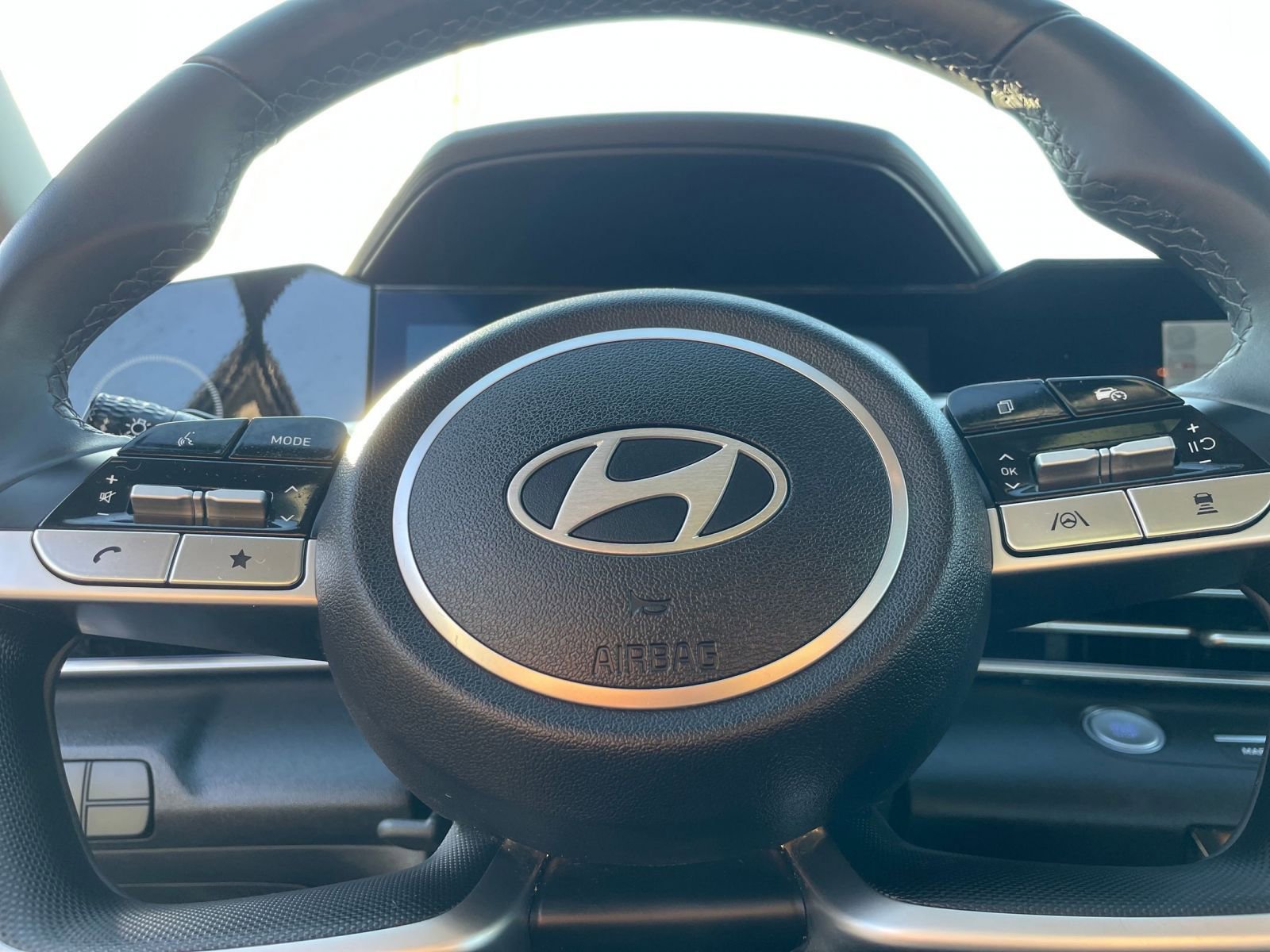 Thumbnail: 2025 Hyundai Elantra - 29