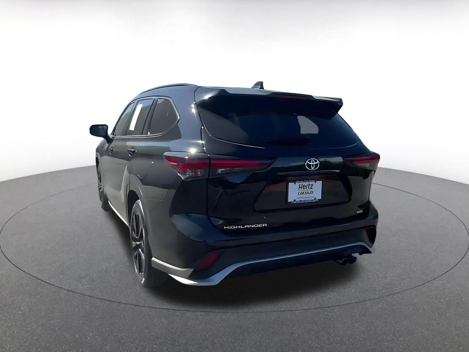 Thumbnail: 2024 Toyota Highlander - 11