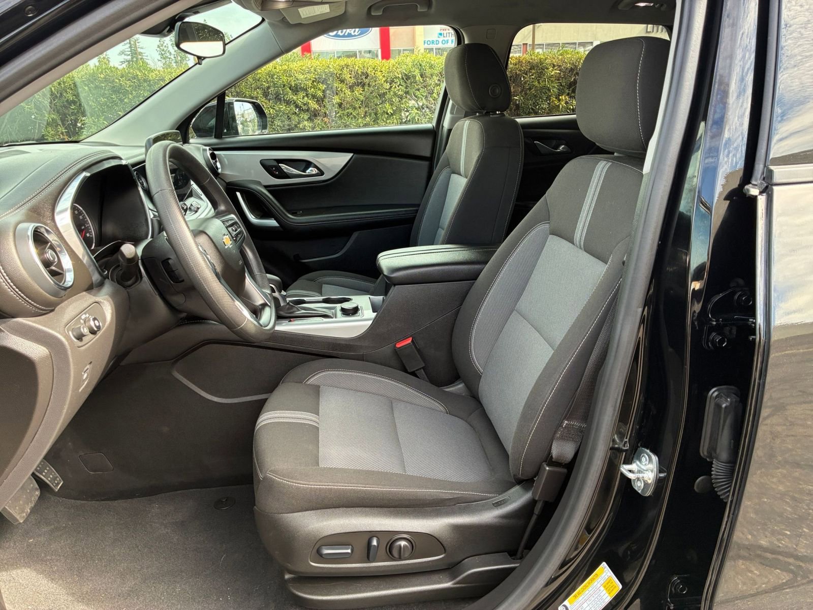 Thumbnail: 2025 Chevrolet Blazer - 28