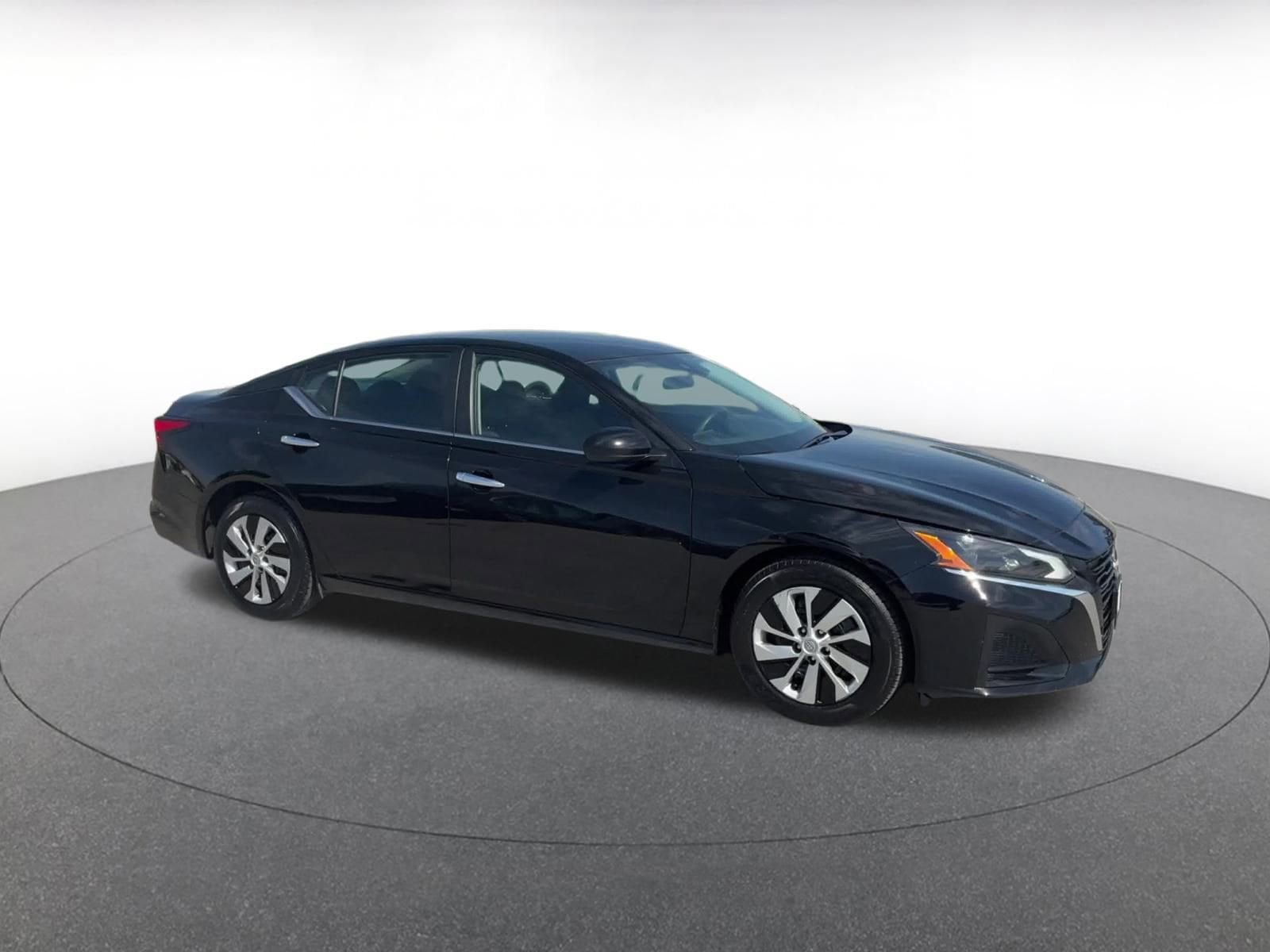 Thumbnail: 2023 Nissan Altima - 2