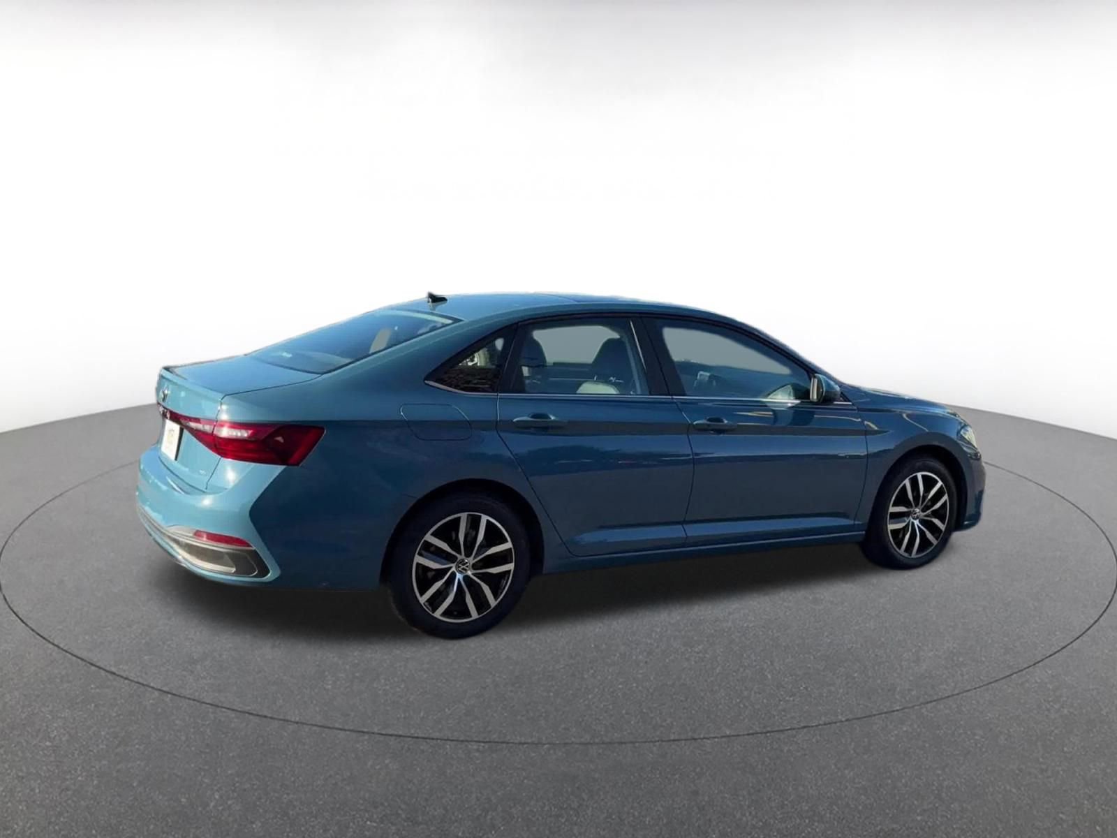 Thumbnail: 2025 Volkswagen Jetta - 15