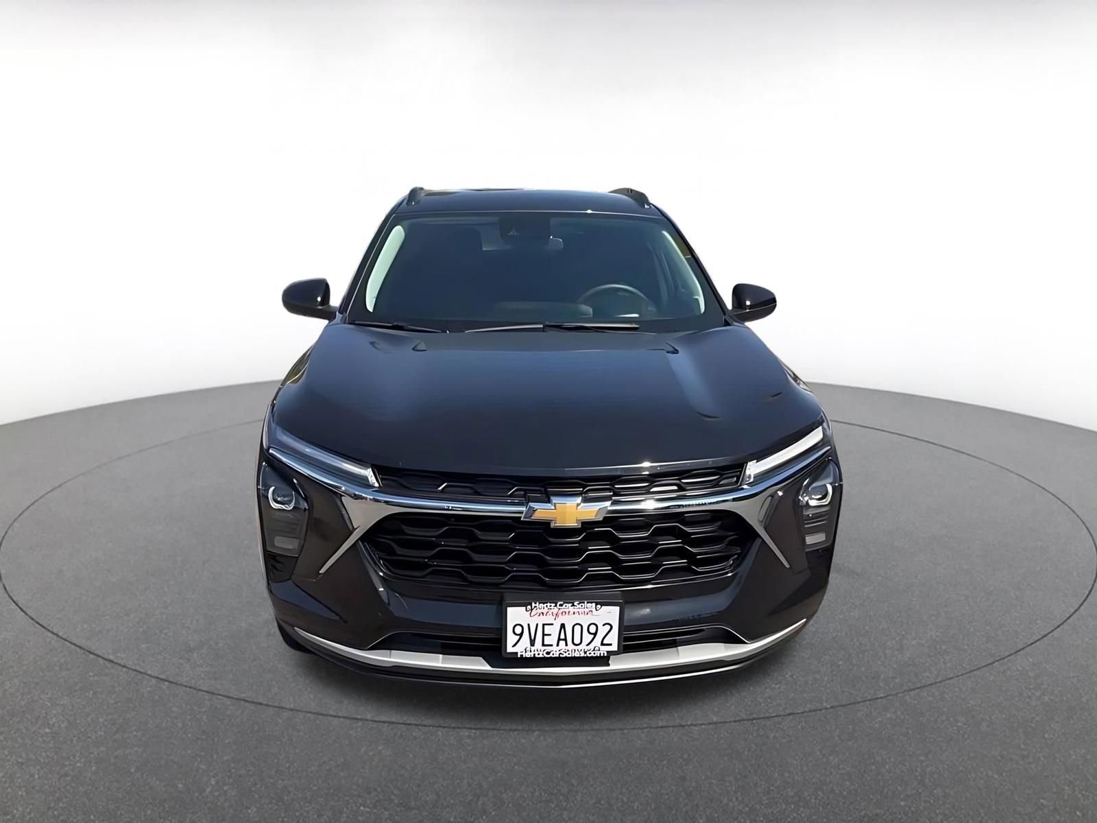 Thumbnail: 2025 Chevrolet Trax - 4