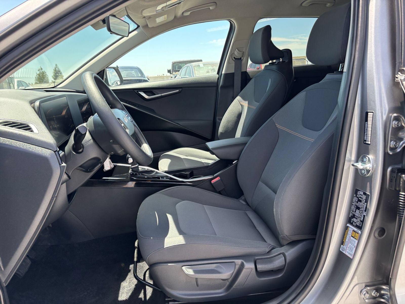 Thumbnail: 2026 Kia Niro - 24