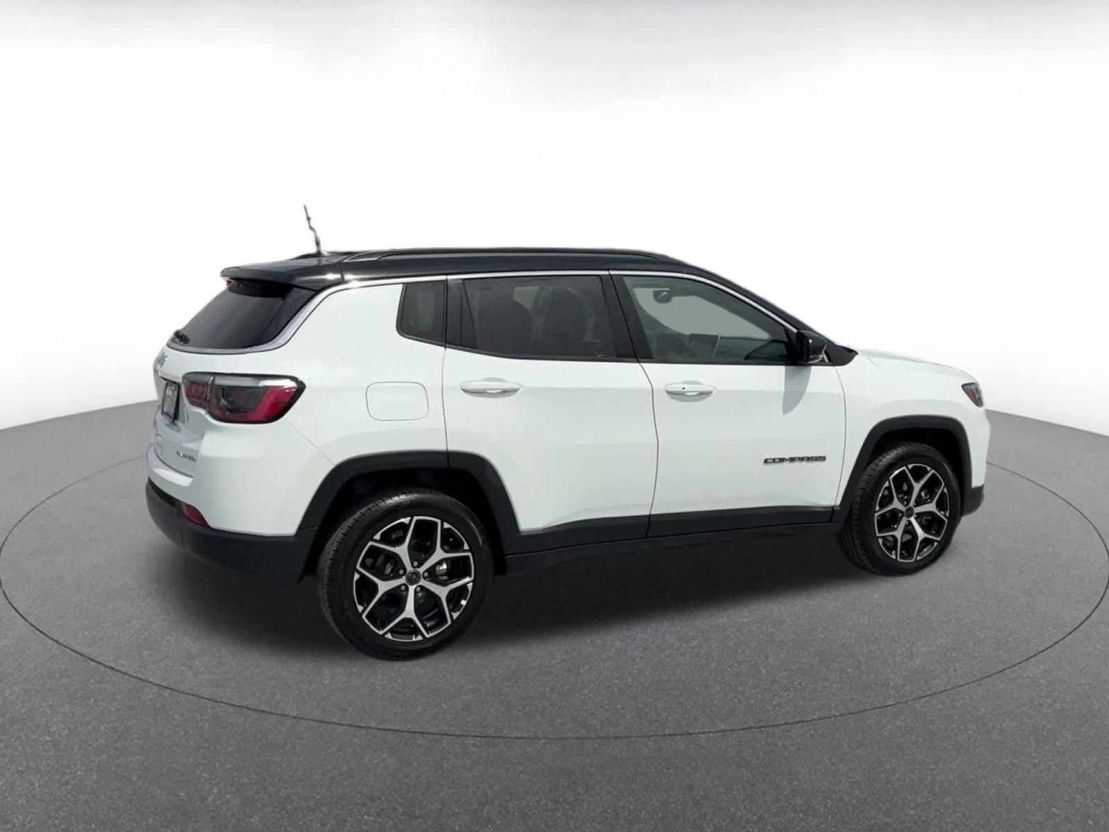 Thumbnail: 2025 Jeep Compass - 15