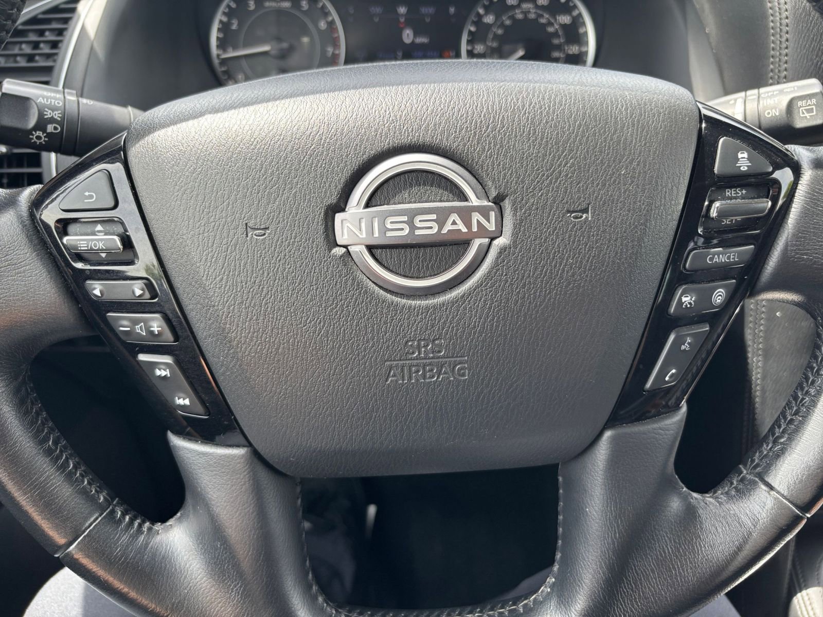 2023 Nissan Armada SL 28