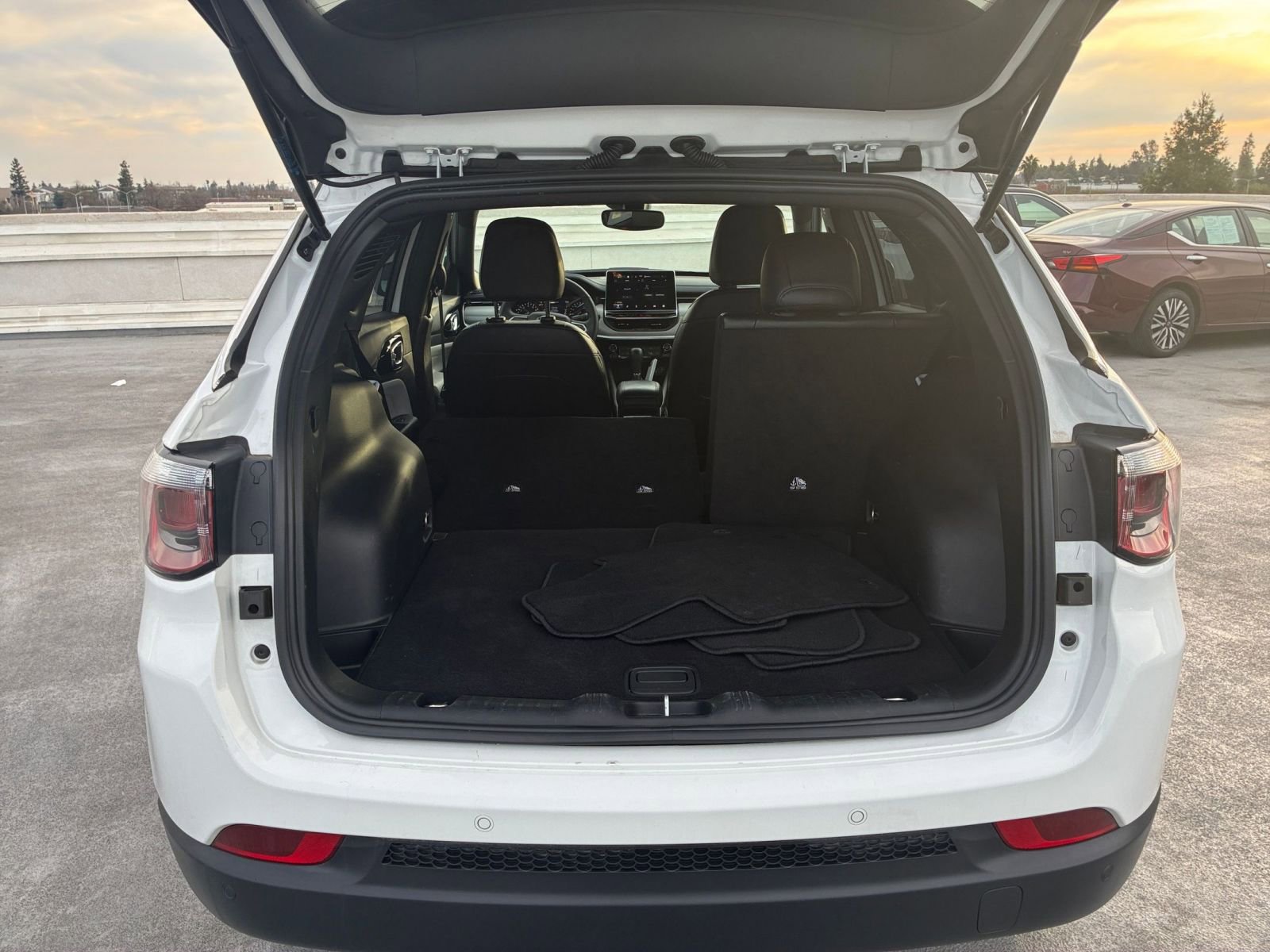 Thumbnail: 2025 Jeep Compass - 32