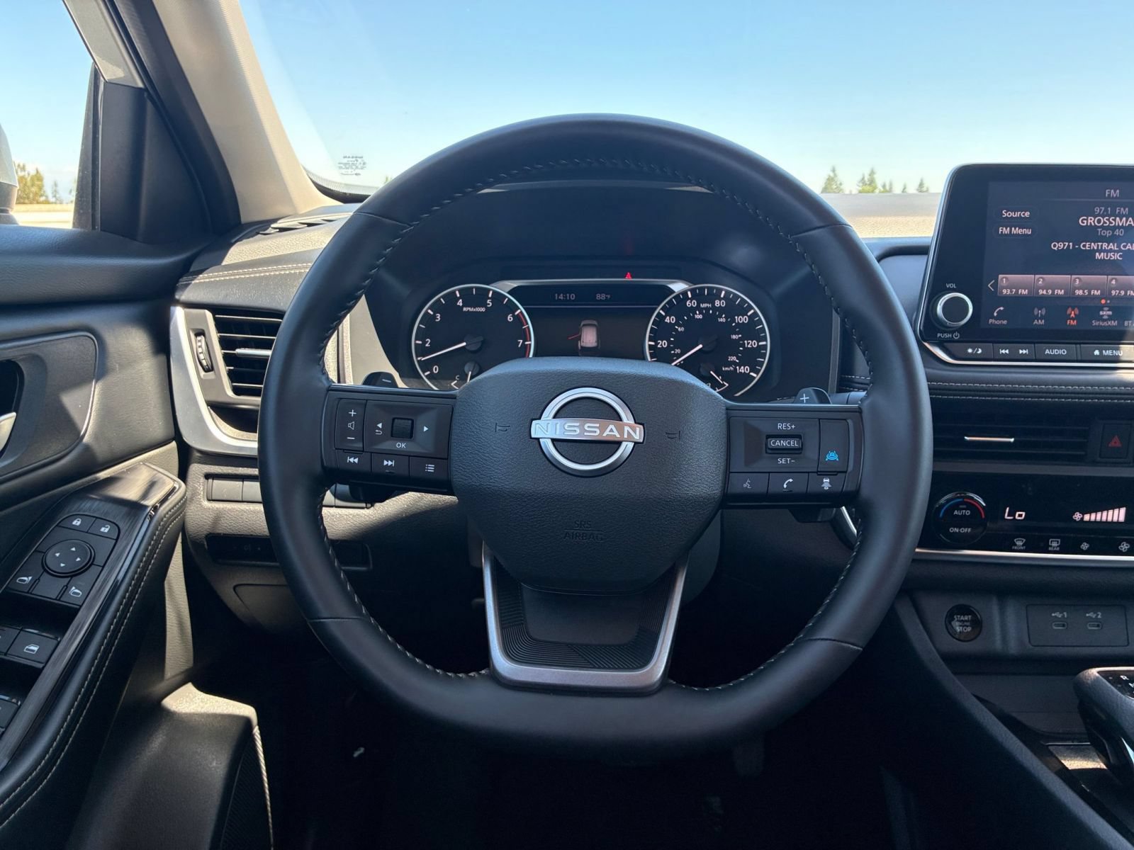 Thumbnail: 2025 Nissan Rogue - 24