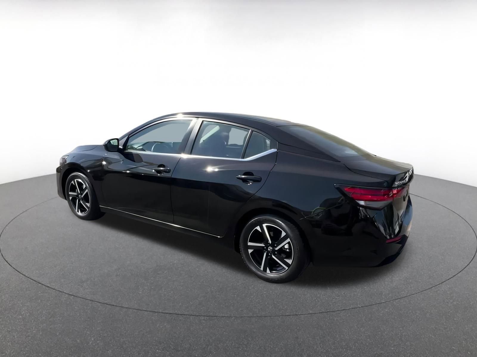 Thumbnail: 2024 Nissan Sentra - 10