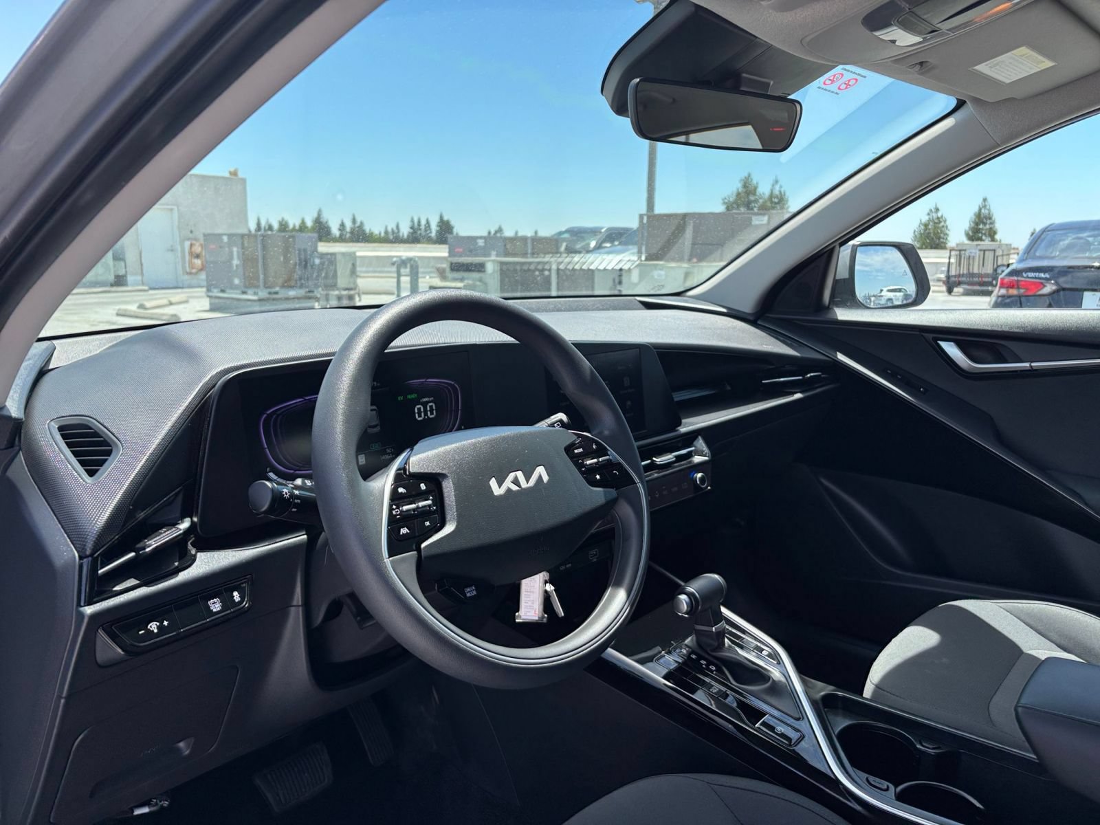 Thumbnail: 2026 Kia Niro - 32