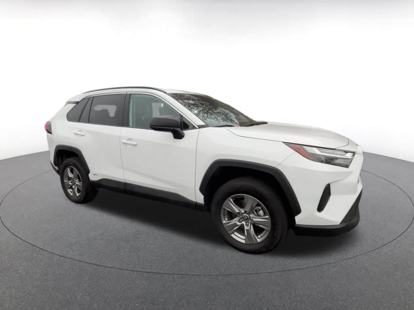 Thumbnail: 2025 Toyota RAV4 - 15