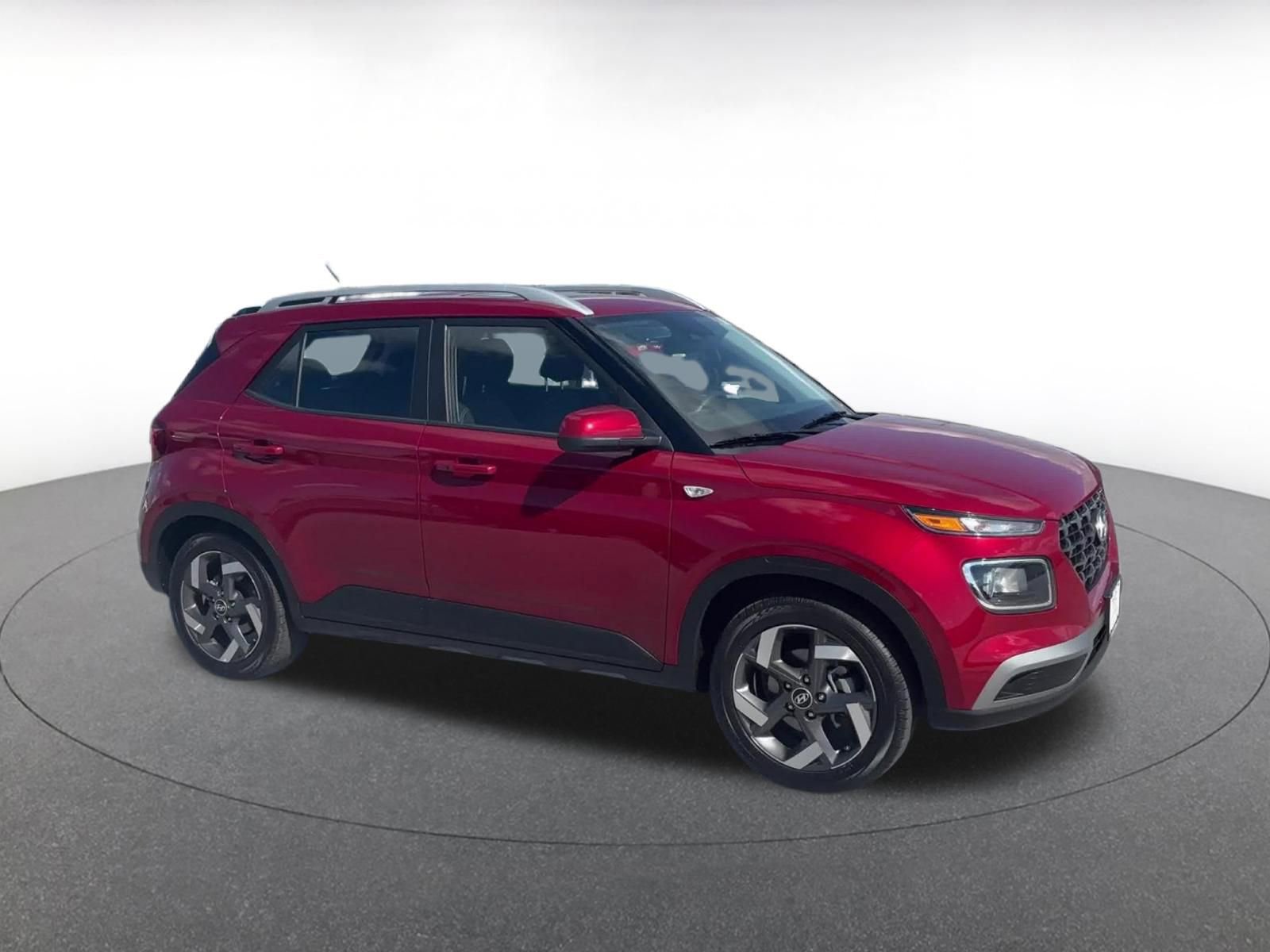 Thumbnail: 2025 Hyundai Venue - 2