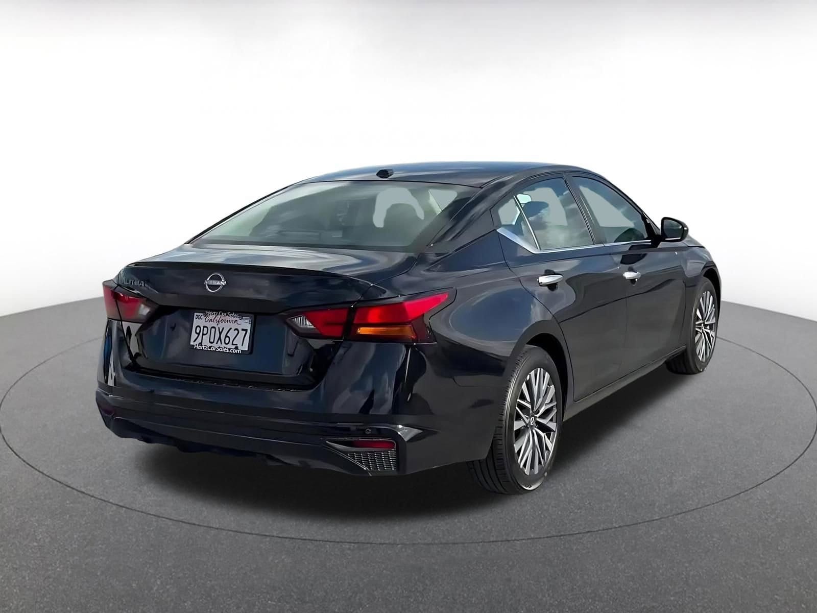 Thumbnail: 2025 Nissan Altima - 14