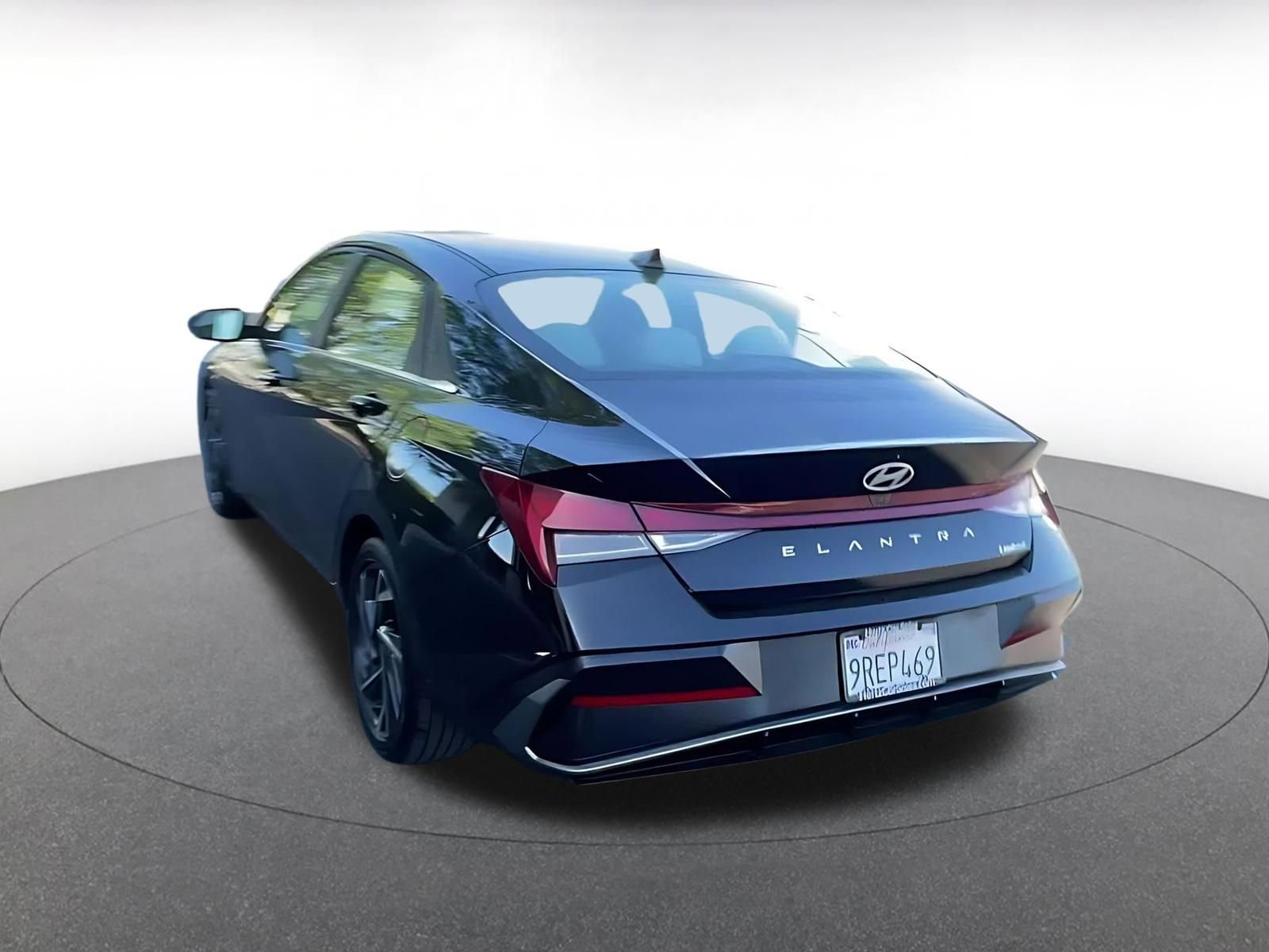 Thumbnail: 2025 Hyundai Elantra - 11