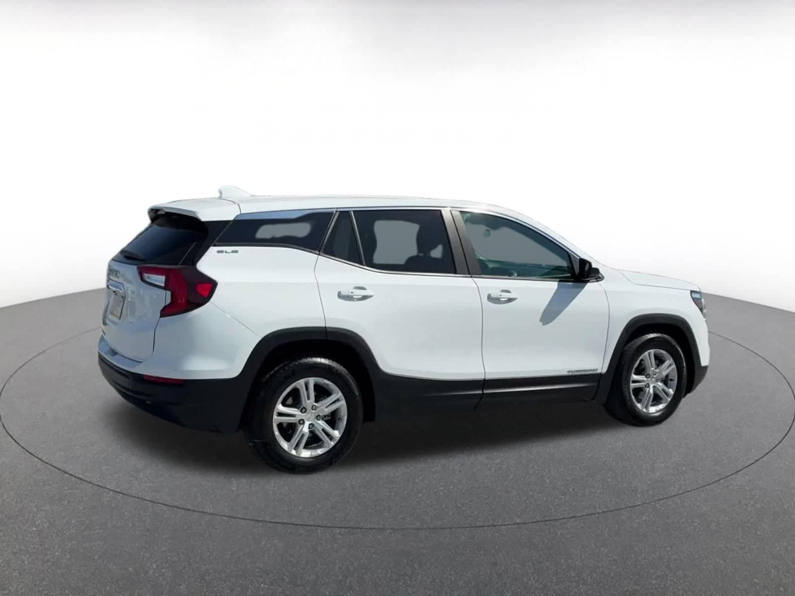 Thumbnail: 2024 GMC Terrain - 13