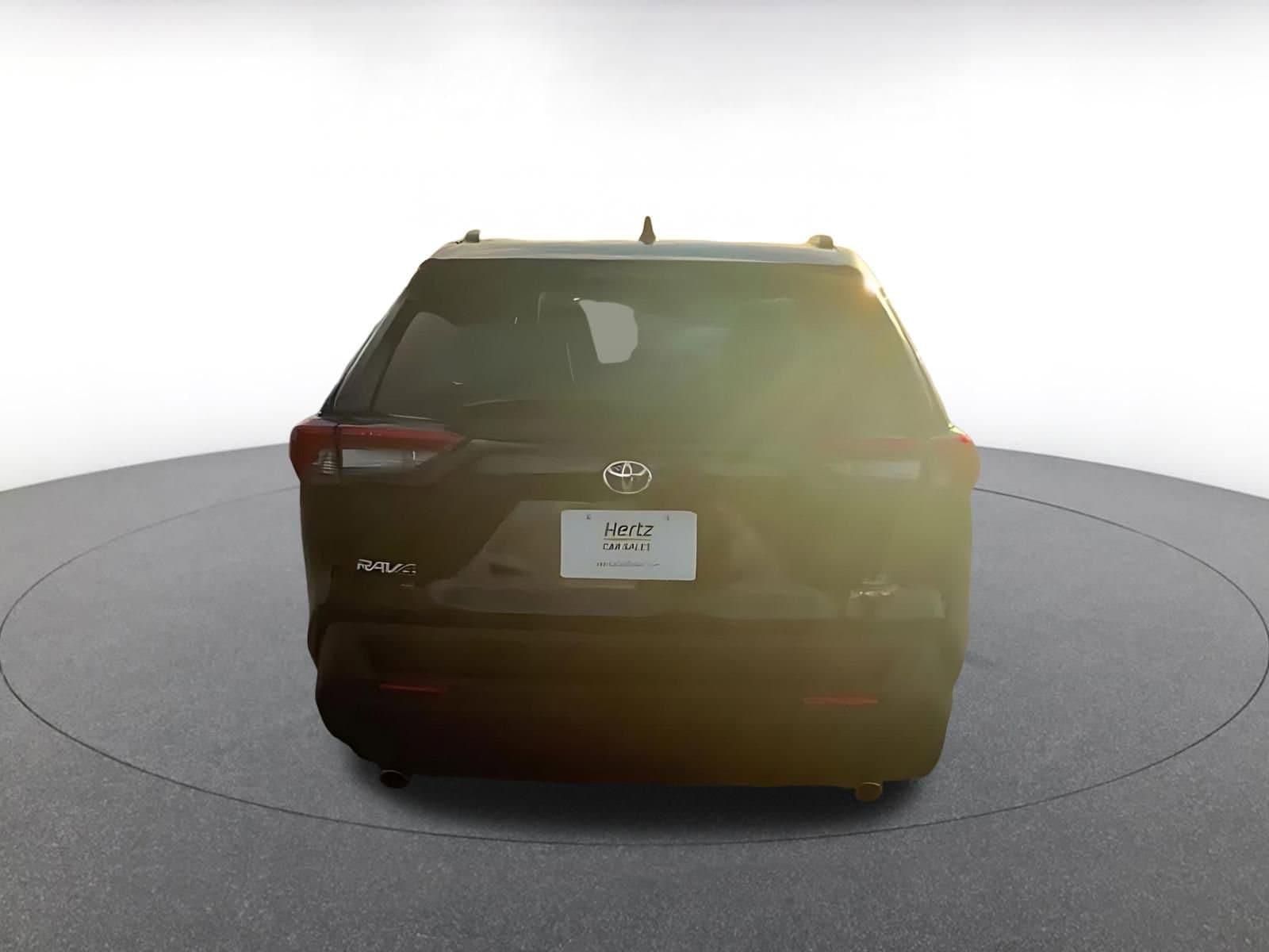 Thumbnail: 2025 Toyota RAV4 - 15