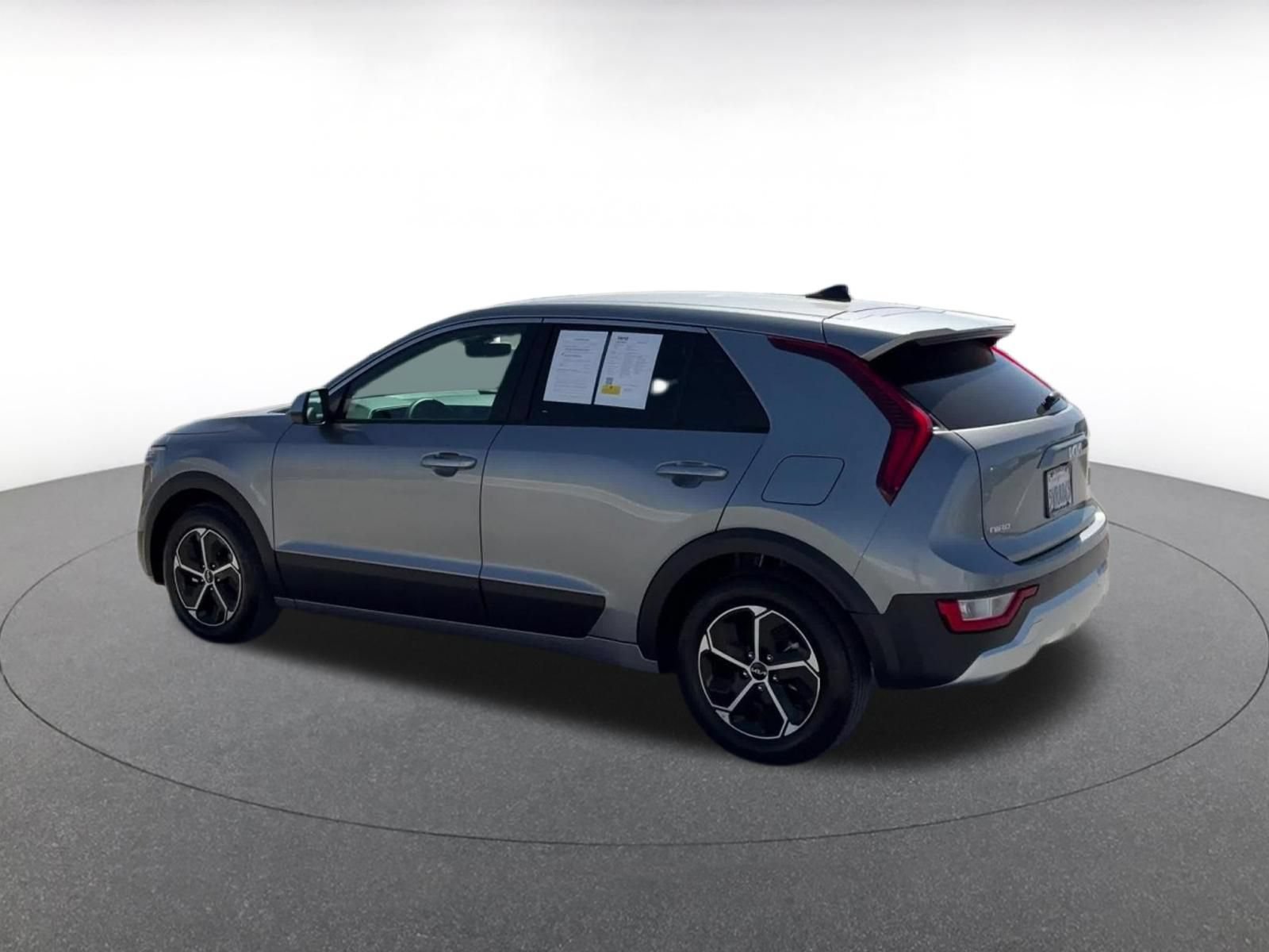 Thumbnail: 2026 Kia Niro - 10