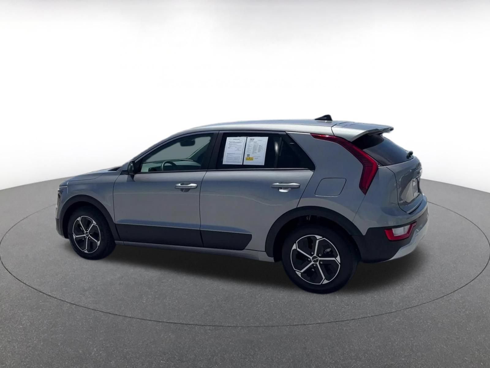 Thumbnail: 2026 Kia Niro - 10