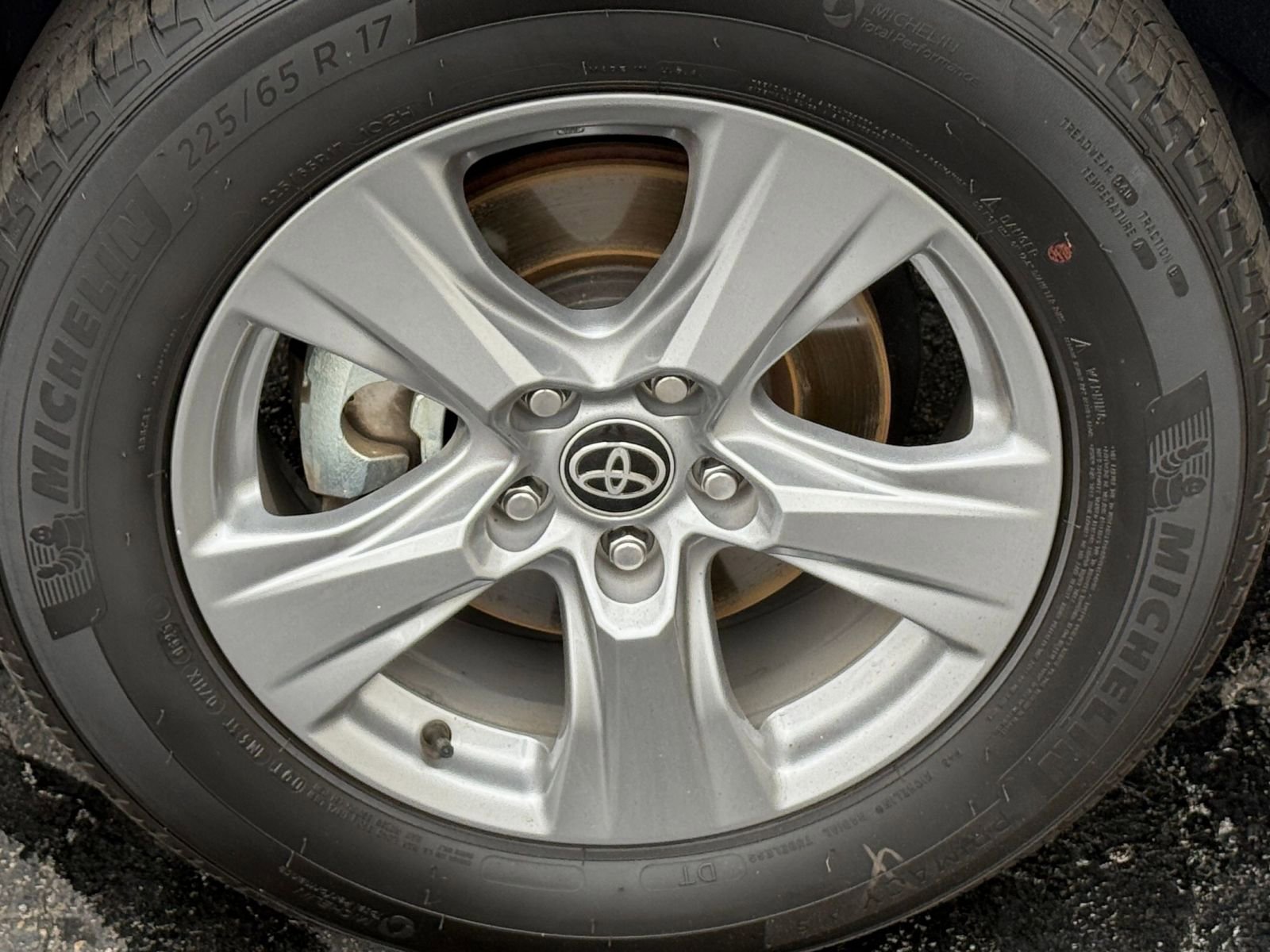 Thumbnail: 2025 Toyota RAV4 - 28