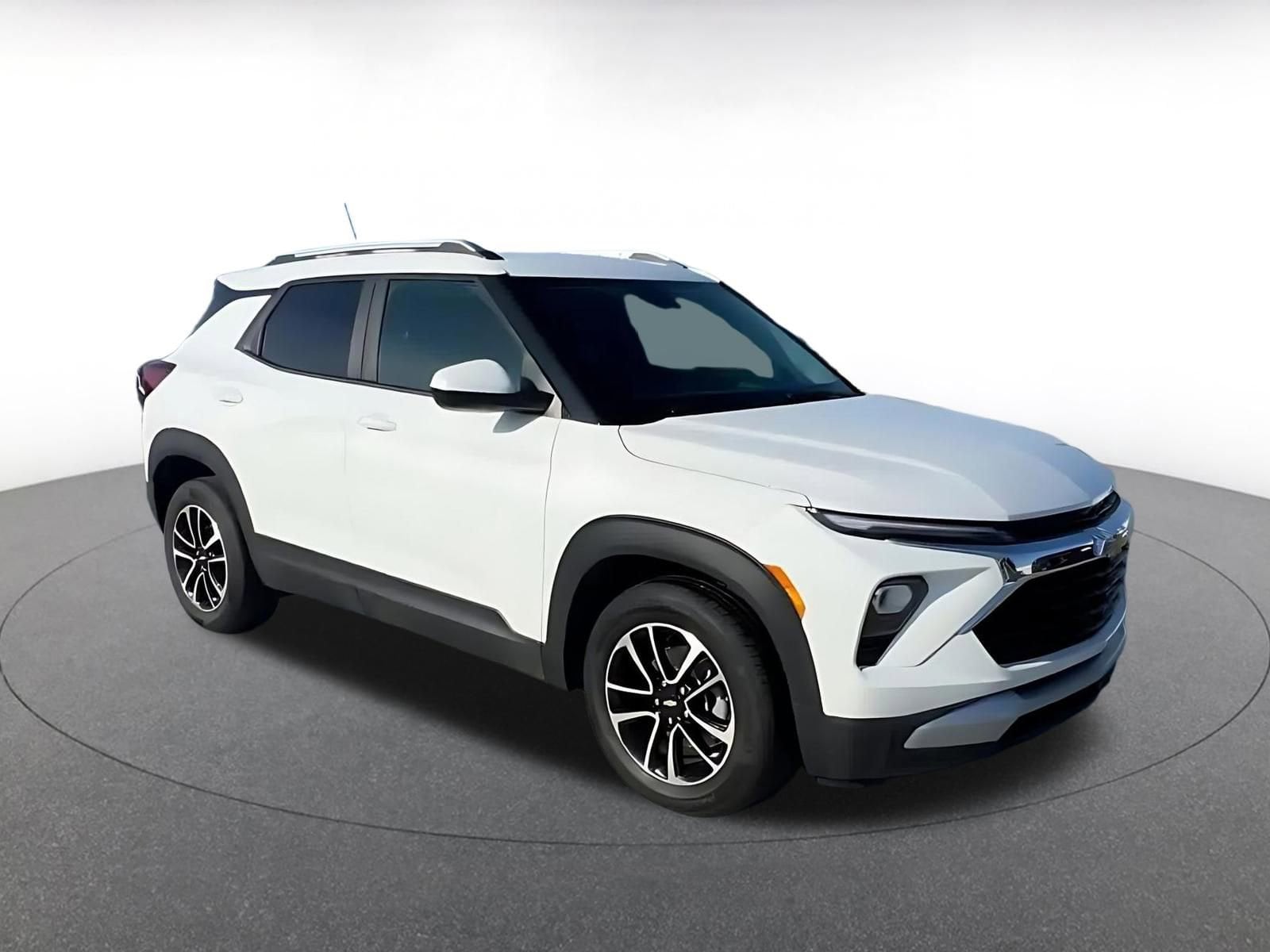 Thumbnail: 2025 Chevrolet TrailBlazer - 2